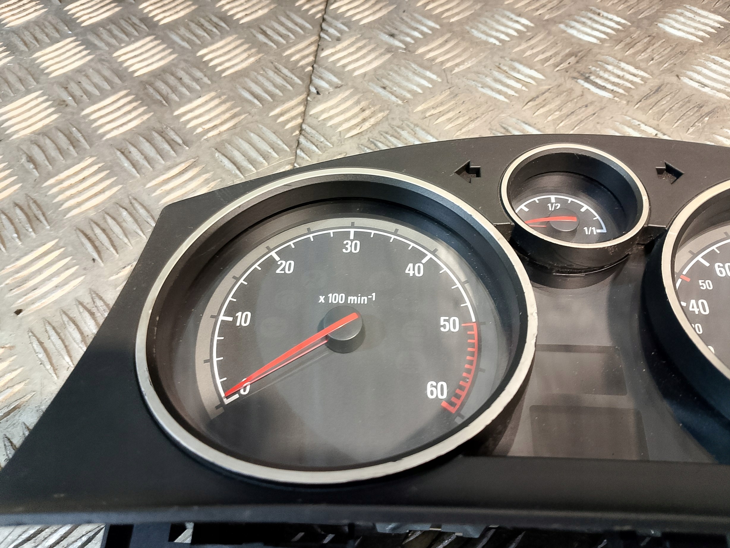 dials PREDKOSCIOMIERZ OPEL ASTRA H III 3 1.9 D 13225981
