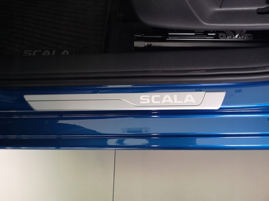 LISTWY PROGOWE PRZOD SKODA SCALA ORYGINALNE EAN 32165498