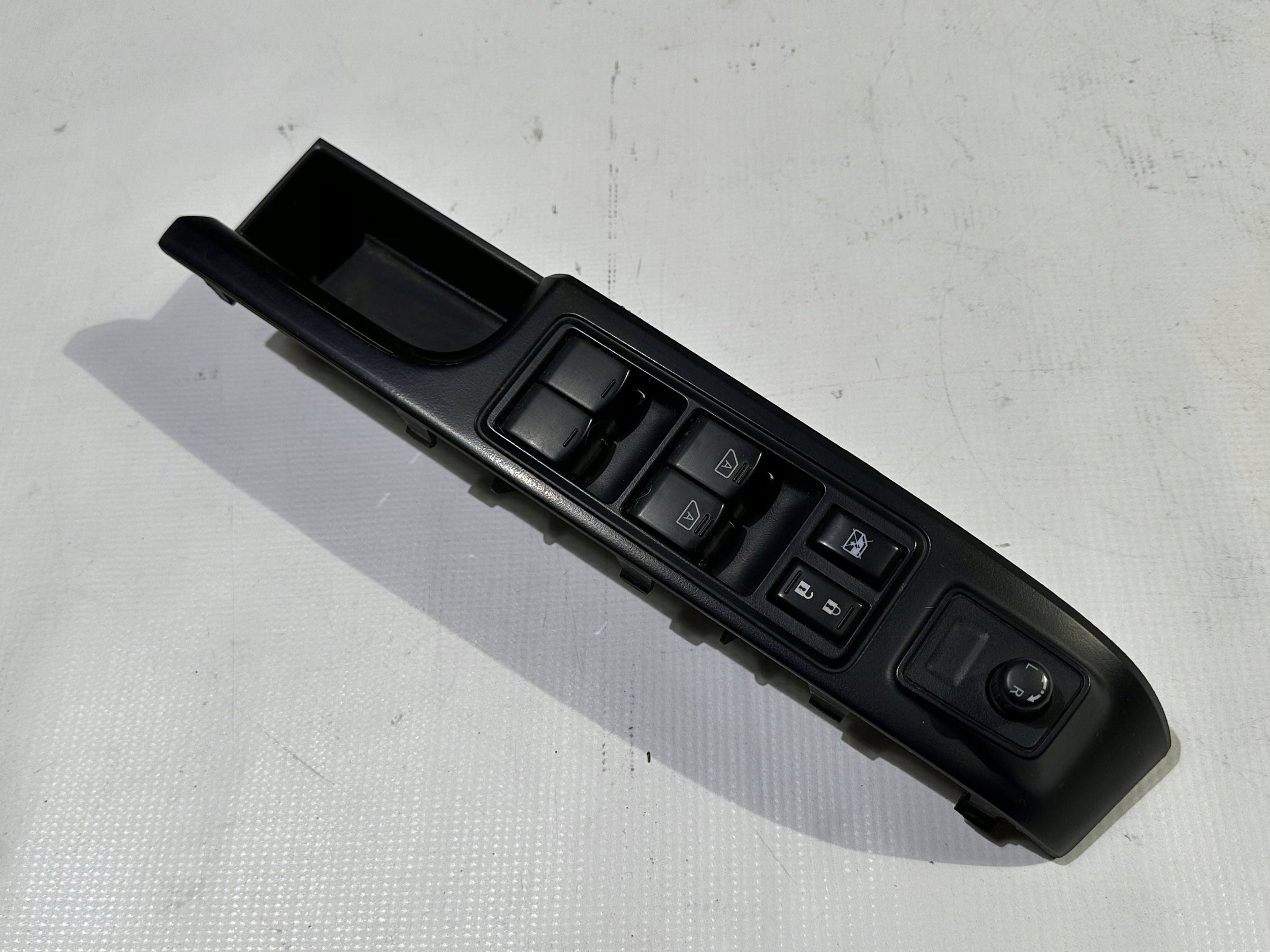 Panel Module Bouton Vitres Chauffeurs Nissan Titan 2016+