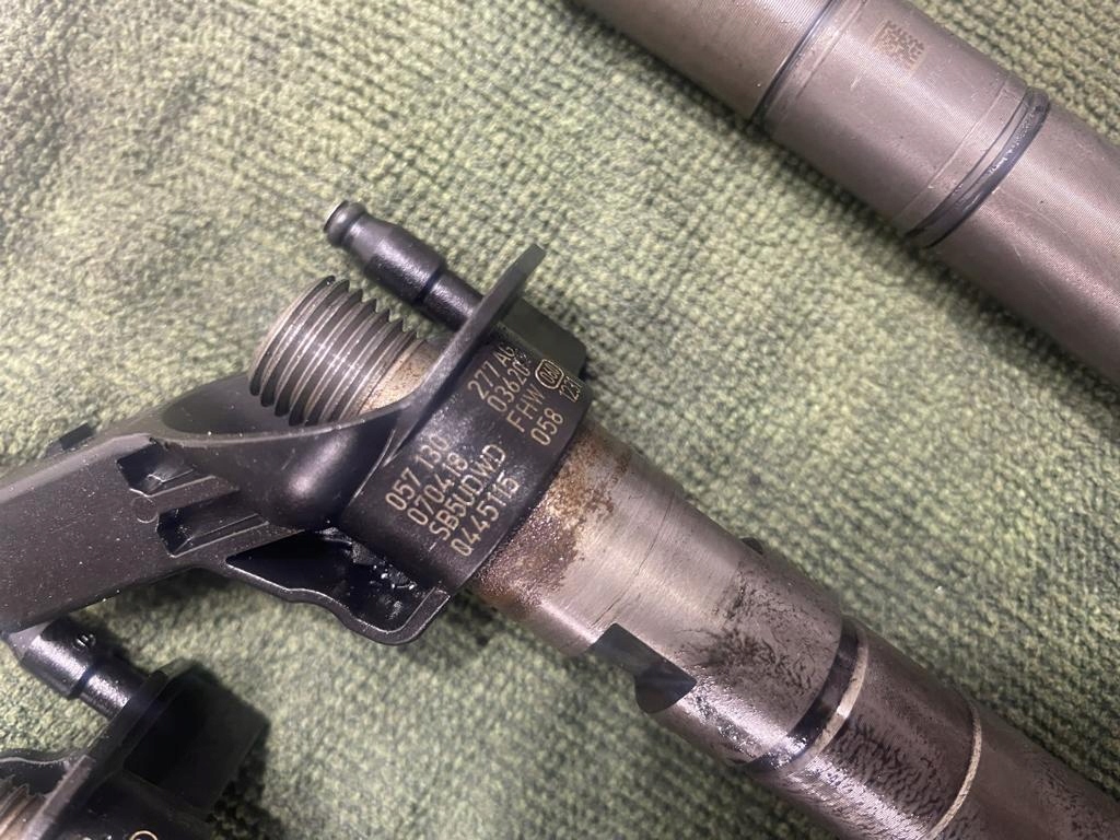injector injectors SPRAWNE ORG. AUDI A5 3.0 TDI 057130277AG