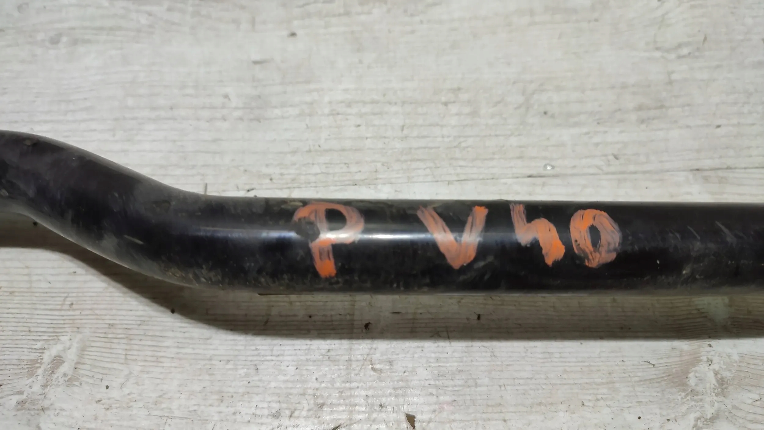 Volvo V40 II 2018r Z of the front stabilizer rod front