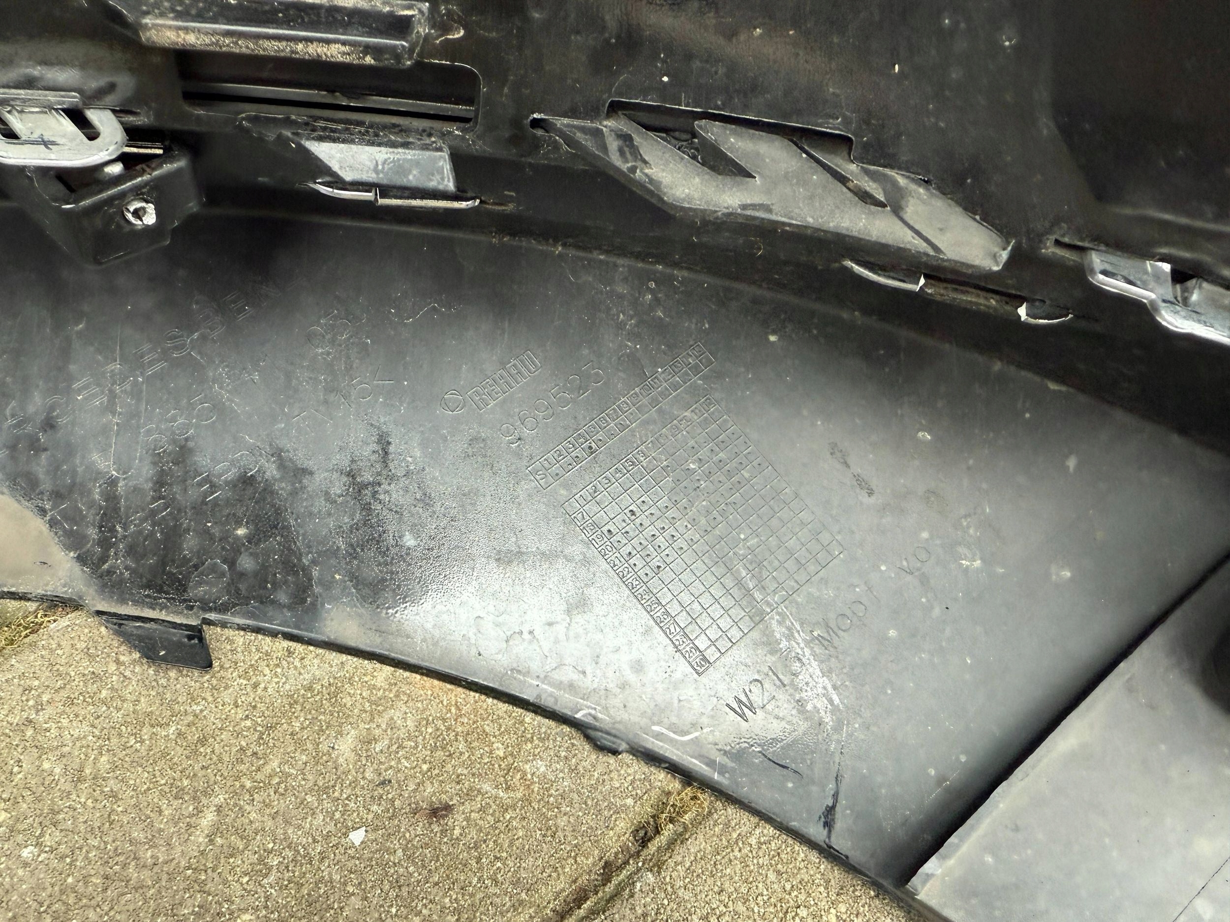 Mercedes-Benz E W213 Lift bumper front front