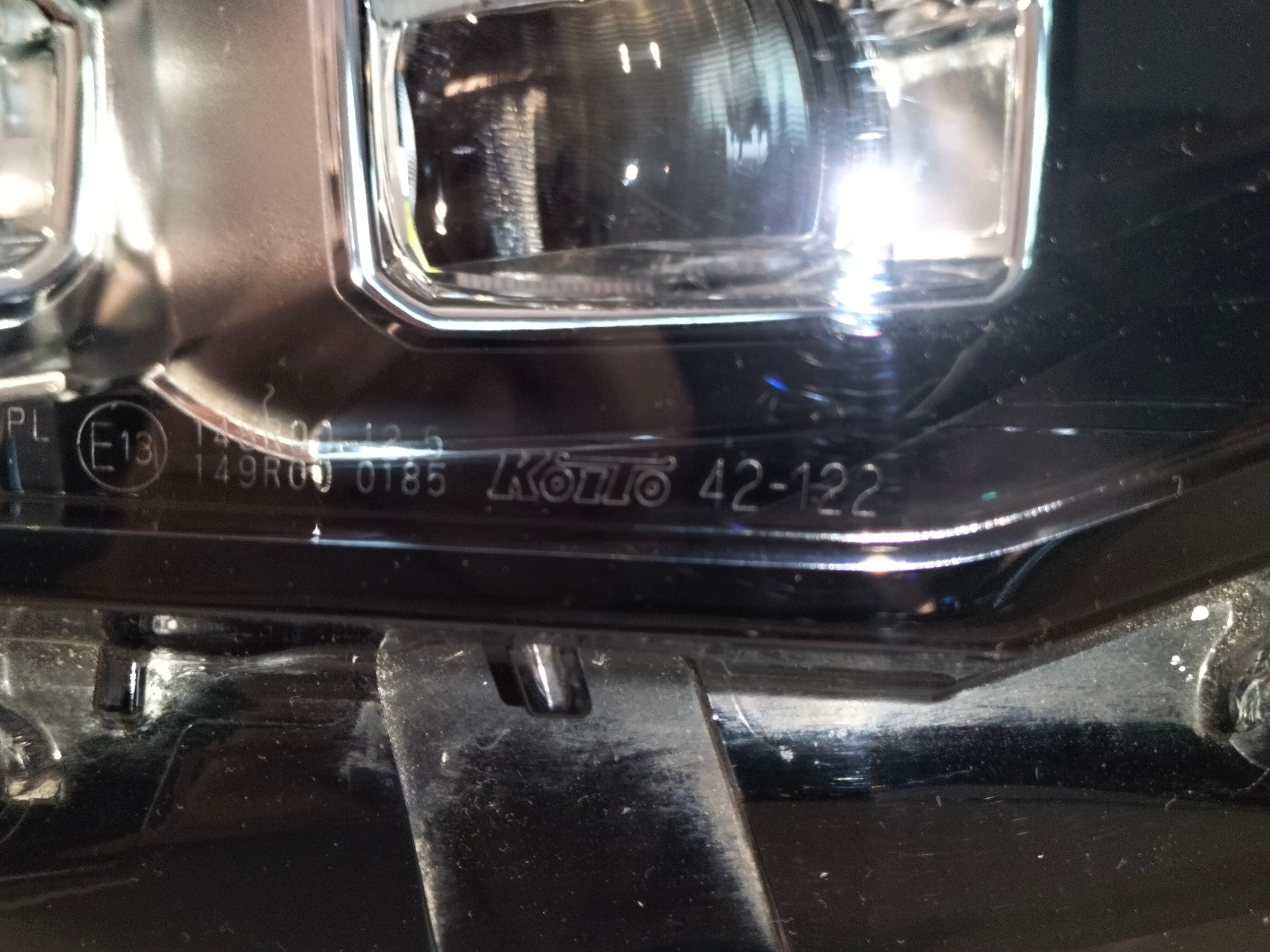 light front reflektor right TOYOTA BZ4X EA10 22- FULL LED soczewki