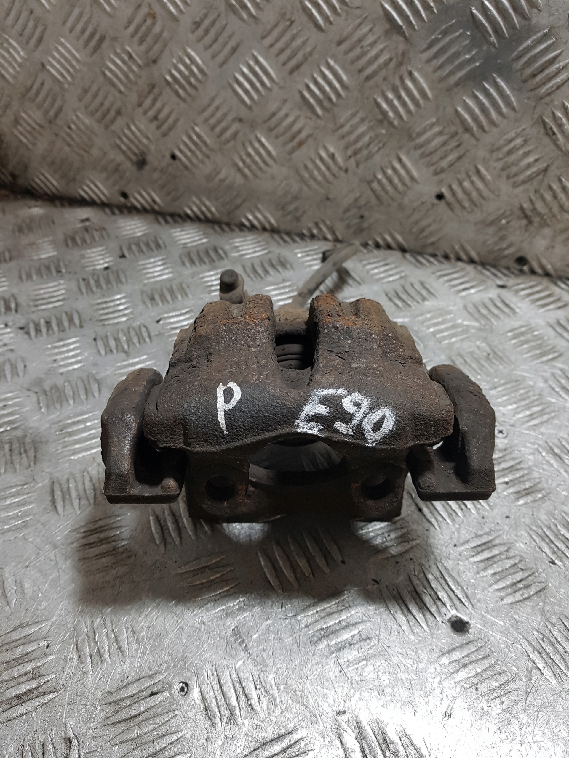 caliper brake right rear part rear BMW E90 2.0 B