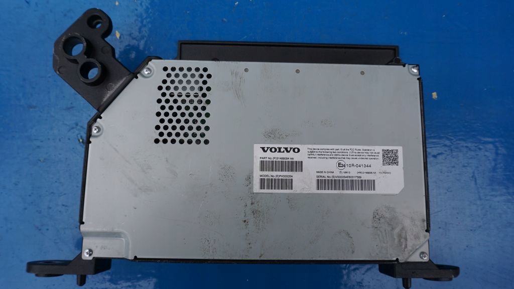 VOLVO S90 V90 XC60 XC90 II - amplifier RADIA 31489094