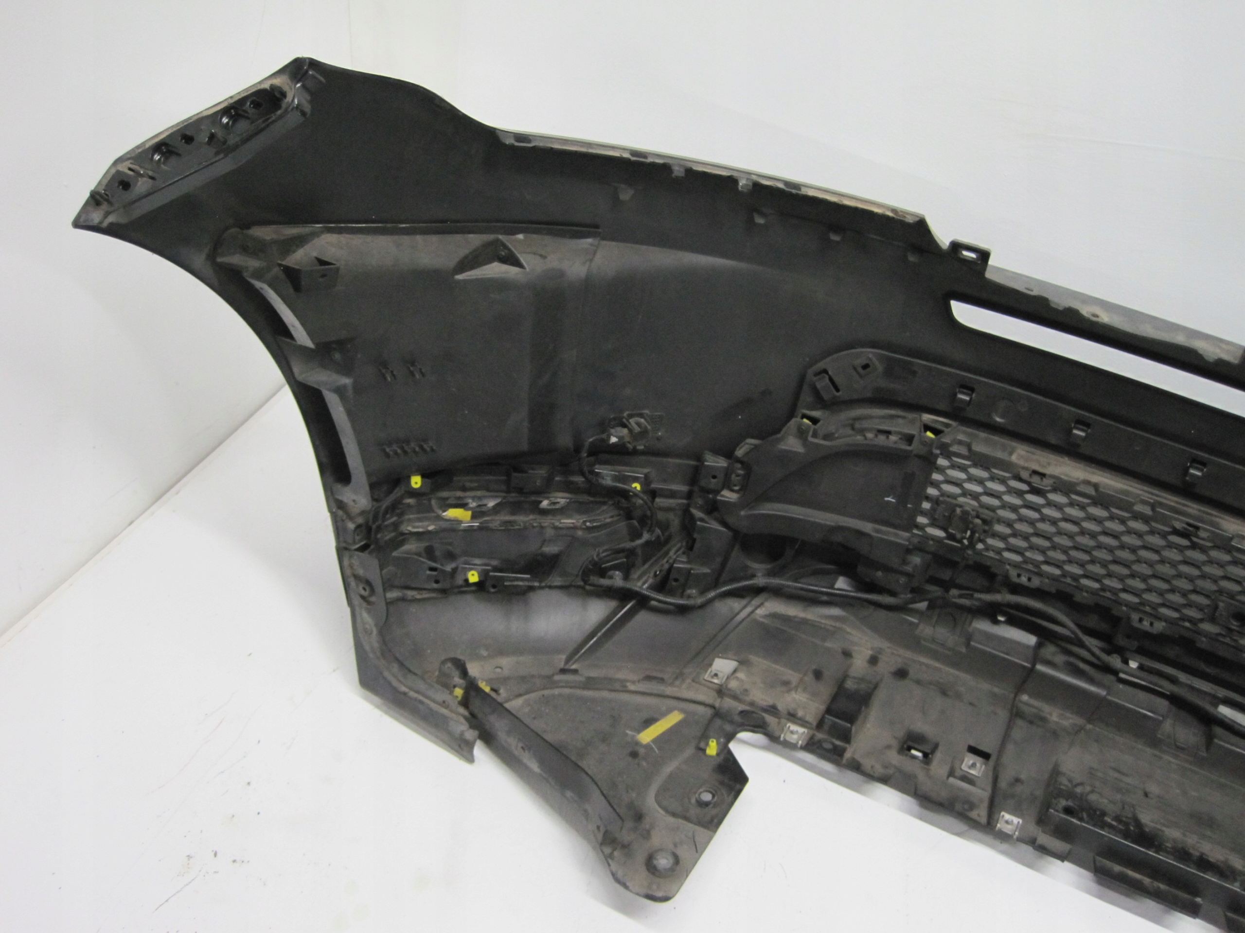bumper RANGE ROVER EVOQUE II 20R 4 PDC below RADAR front
