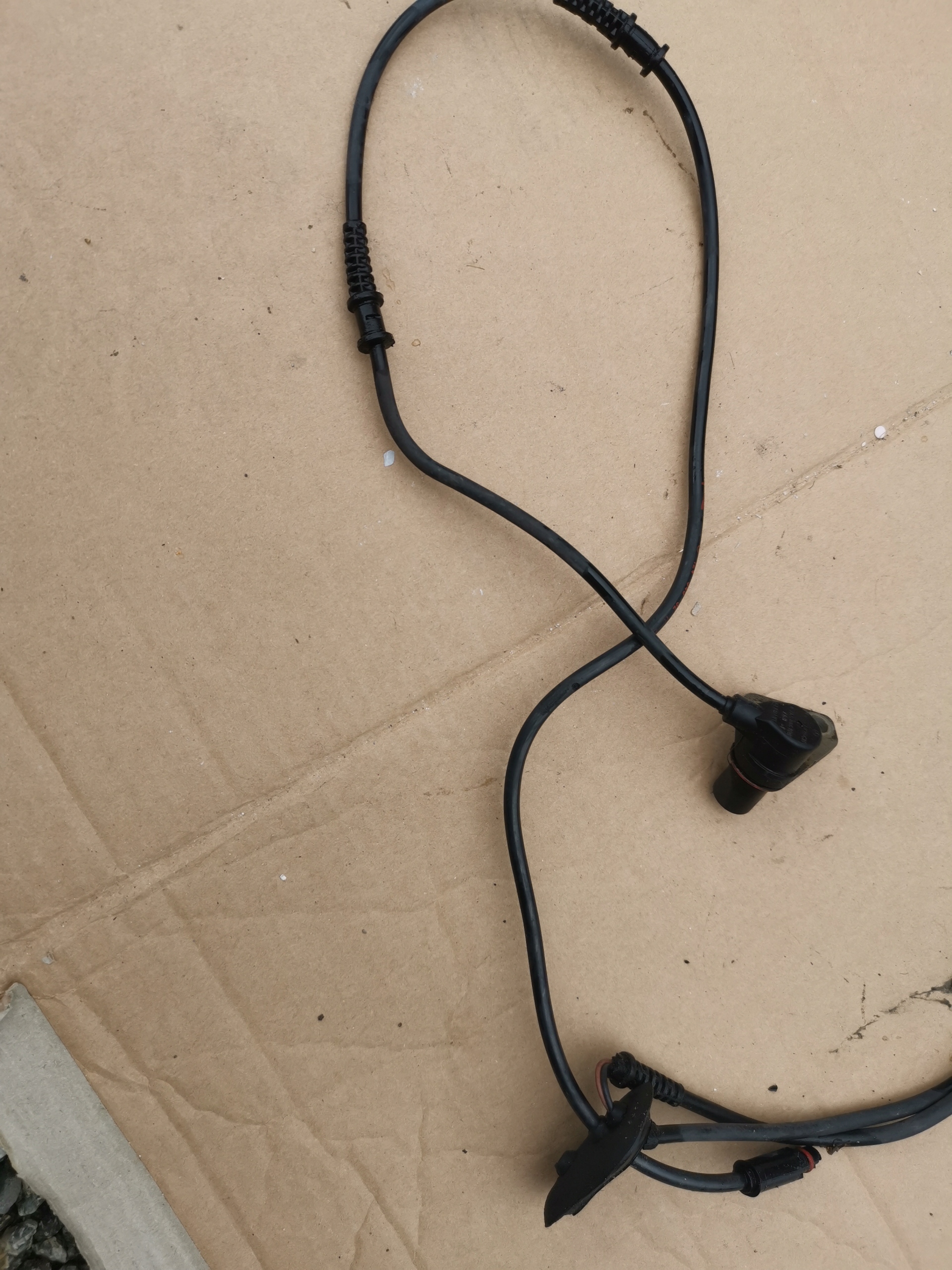 Sensor ABS vorne rechts Mercedes W124 1245403217