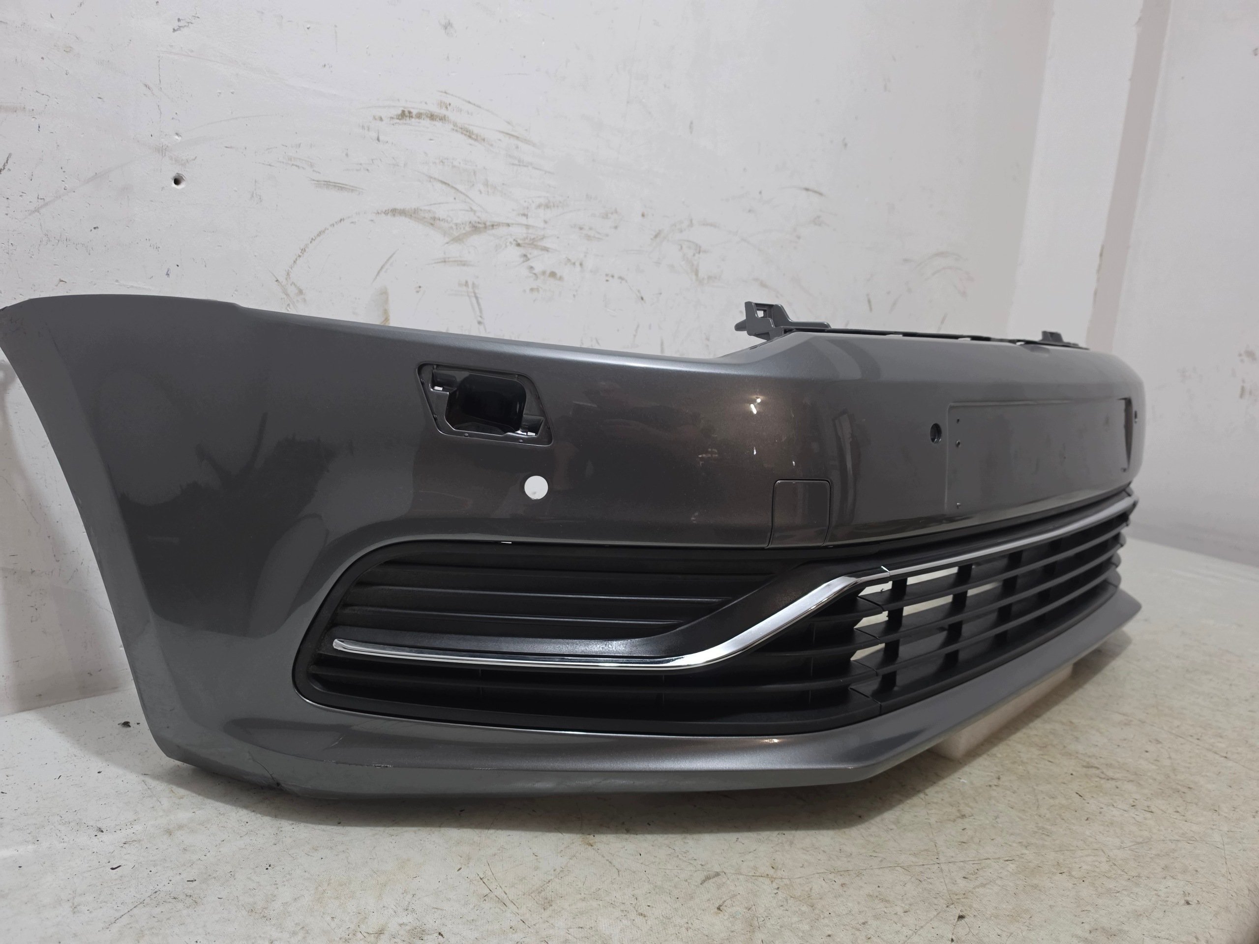 ^ VW POLO V 5 LIFT 6C0 2014 - front bumper front 6C0807221