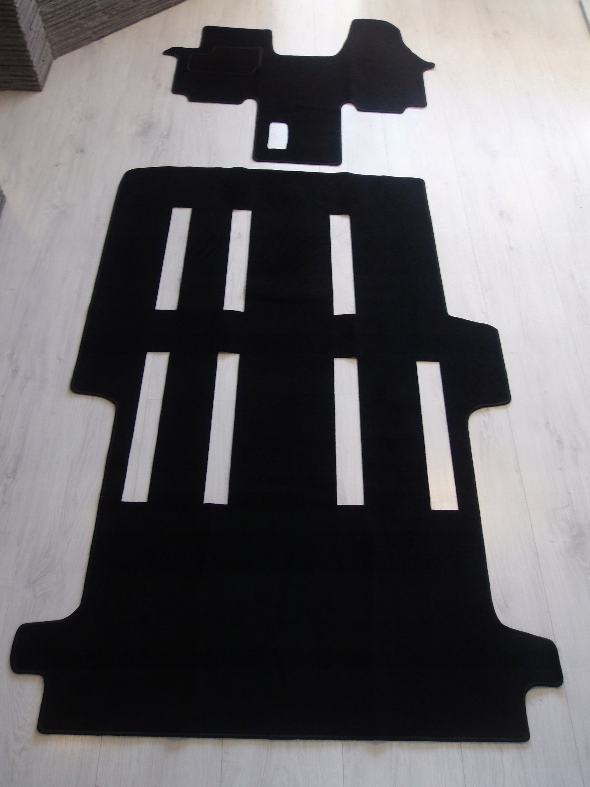 Dywaniki Welurowe OPEL VIVARO RENAULT TRAFIC 01 14 Brand Custopol