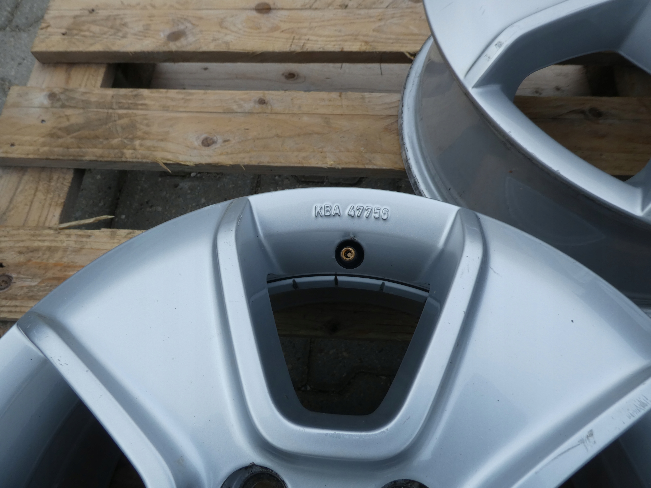 4X discs aluminium disc 2H0071496 VW 5X120