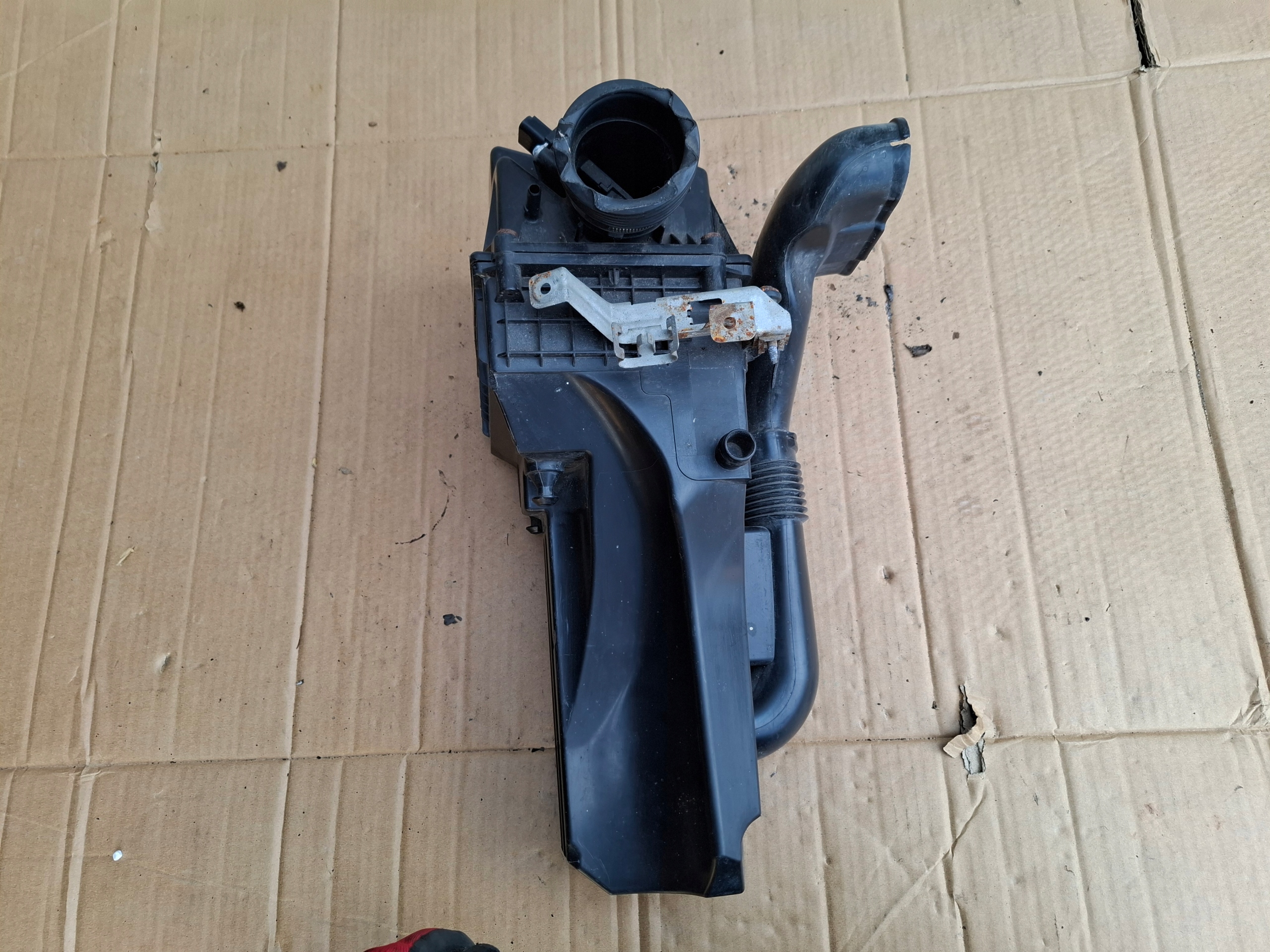 Gehäuse filter luft FORD FIESTA MK7 AV21-9600-AA 1.4 TDCI