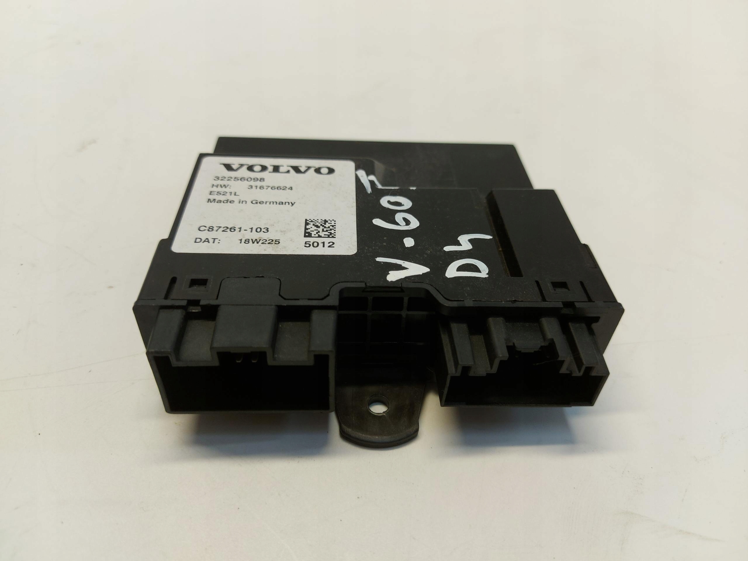 VOLVO V60 II control unit module bonnet 31676624