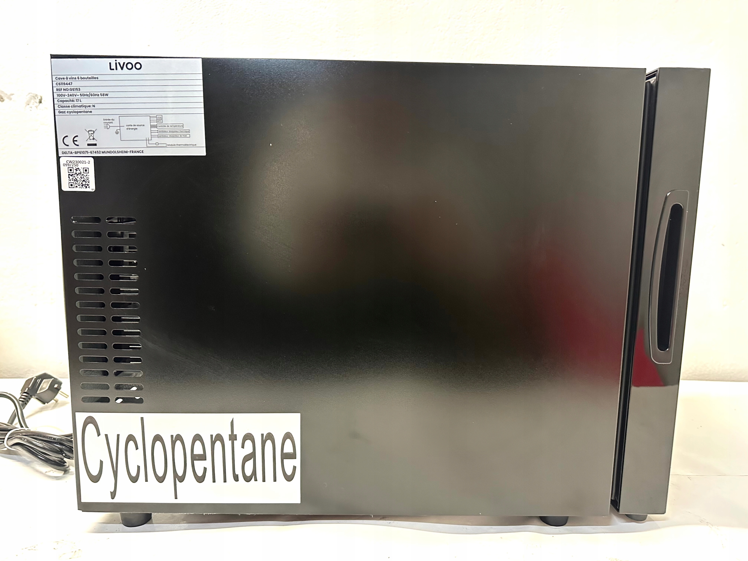 CHŁODZIARKA, LODÓWKA DO WINA Livoo GS153 6 BUTELEK 17L Liczba butelek 6