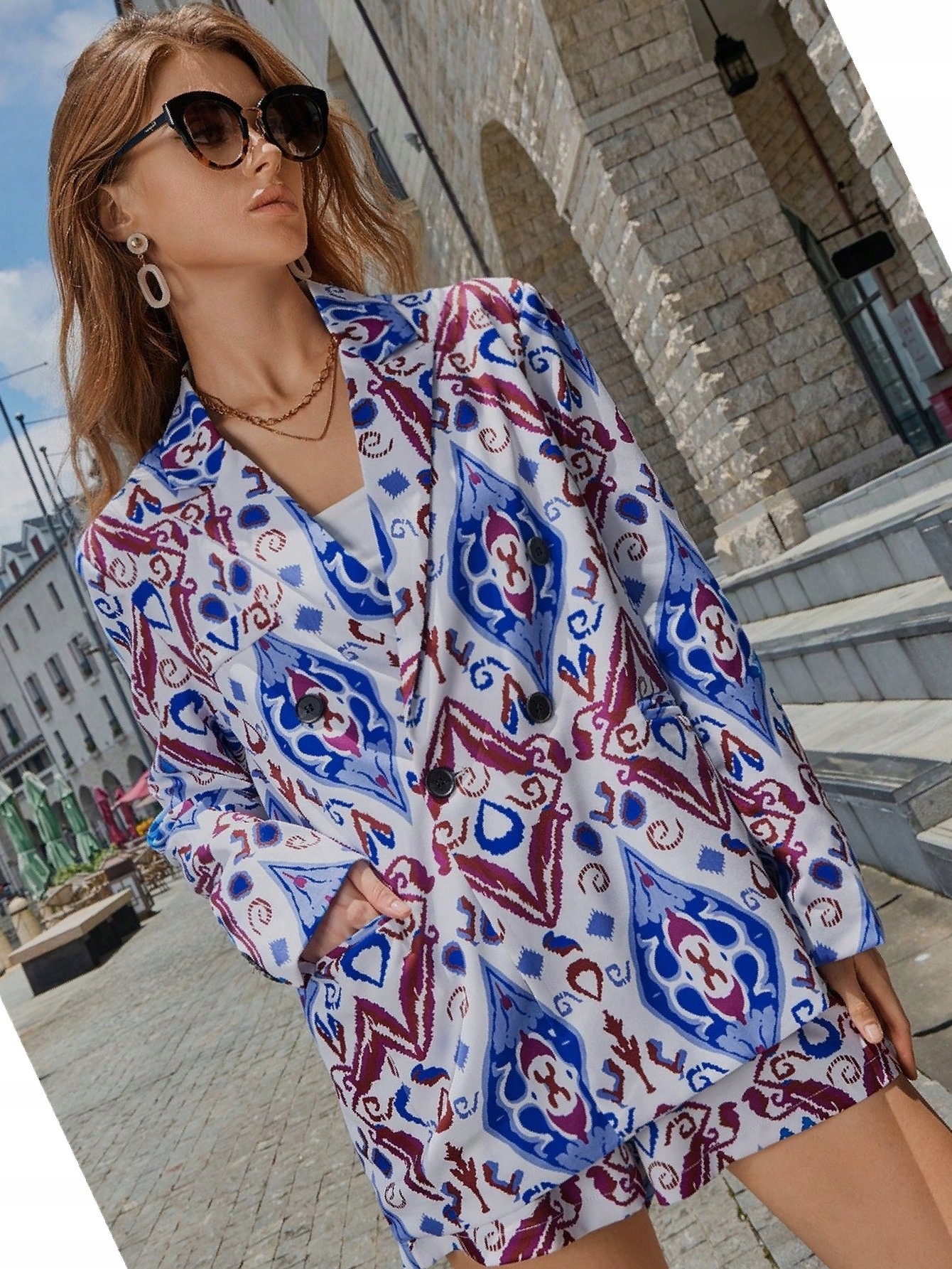 Dámský Sako oblek s orientálním motivem Kraťasy L 40