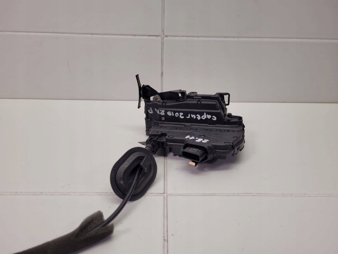 lock door front right side Renault Clio 4 facelift 2019 805024563R