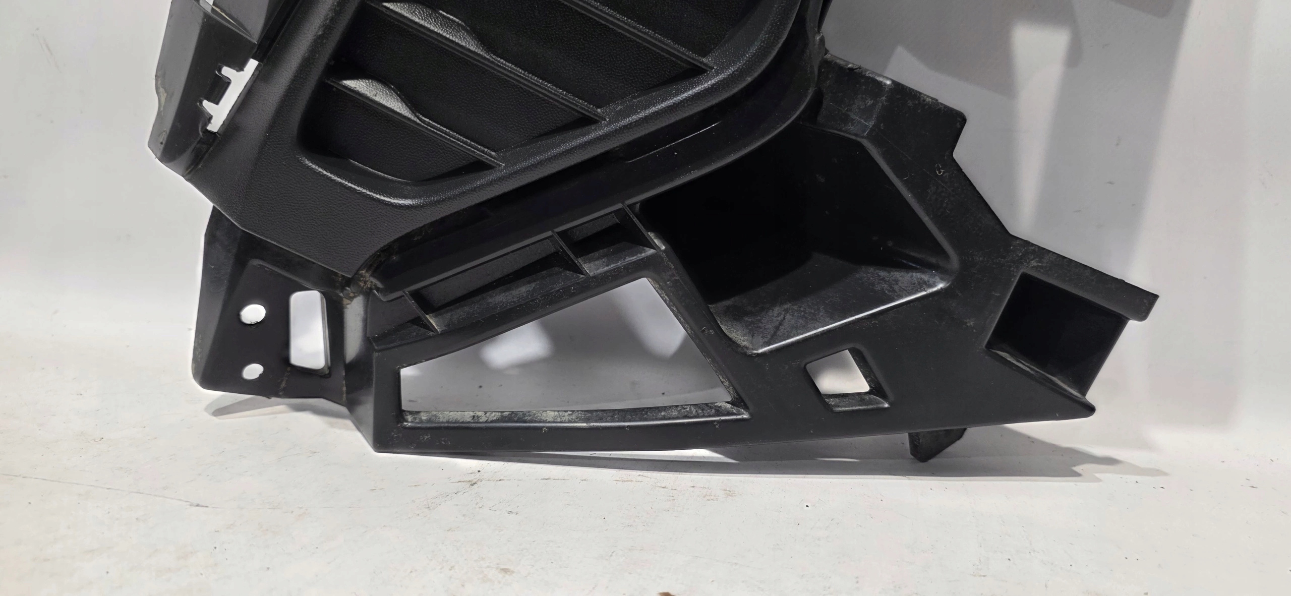 support grid of a bumper right front VW TAIGO 21- original 2G7853666