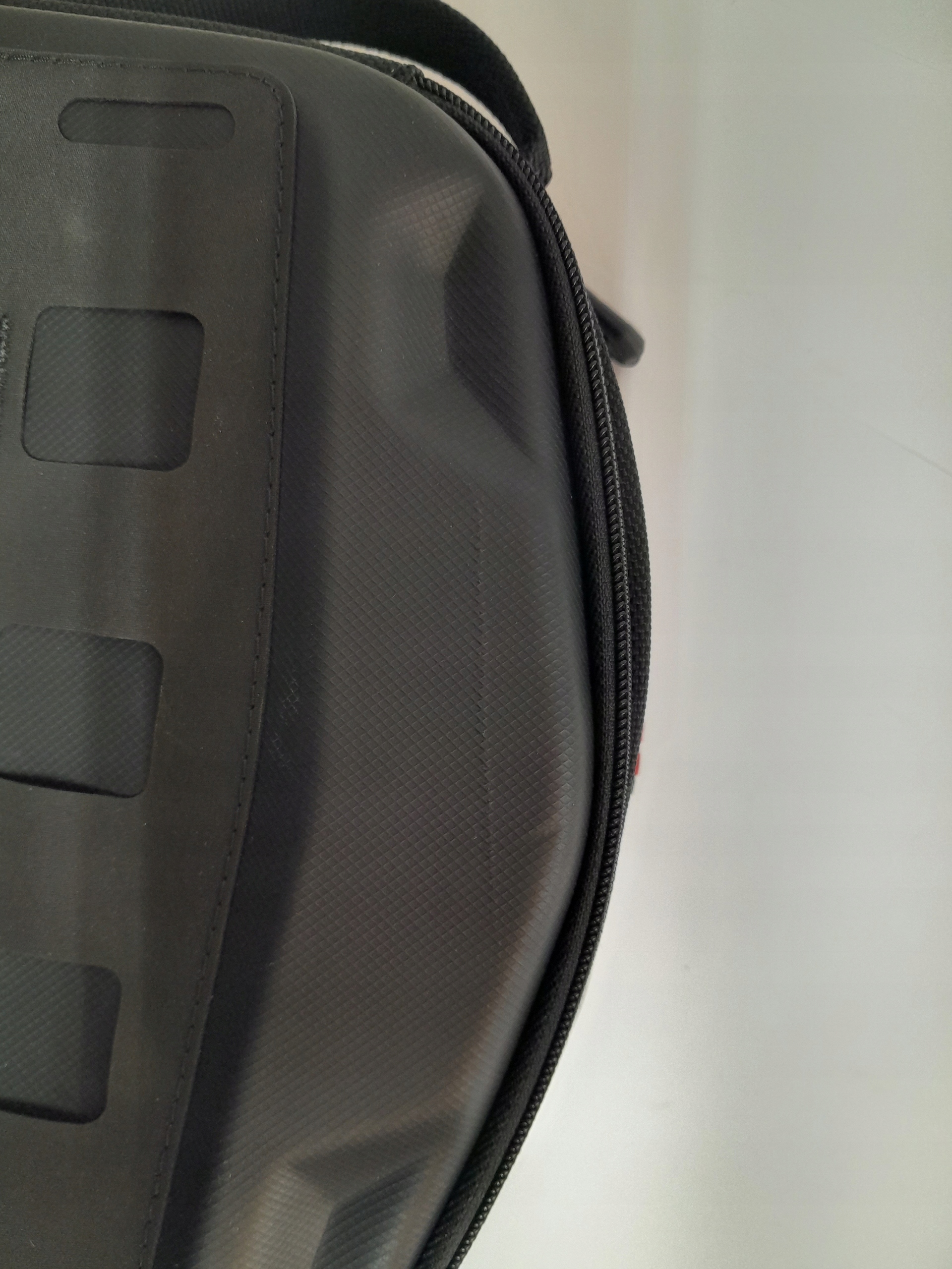 TORBA NA BAK MOTOCYKLOWA TANK BAG PRO DAYPACK 5-8L Numer katalogowy producenta BC.TRS.00.108.30000