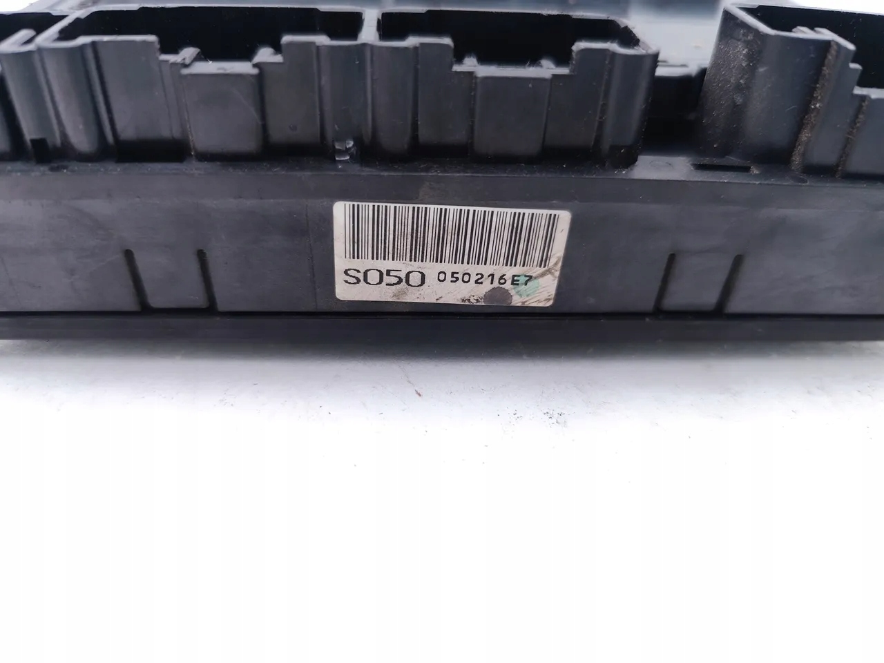 lexus RX рамка / модуль предохранителей 400h full гибрид 155kW (211 HP)