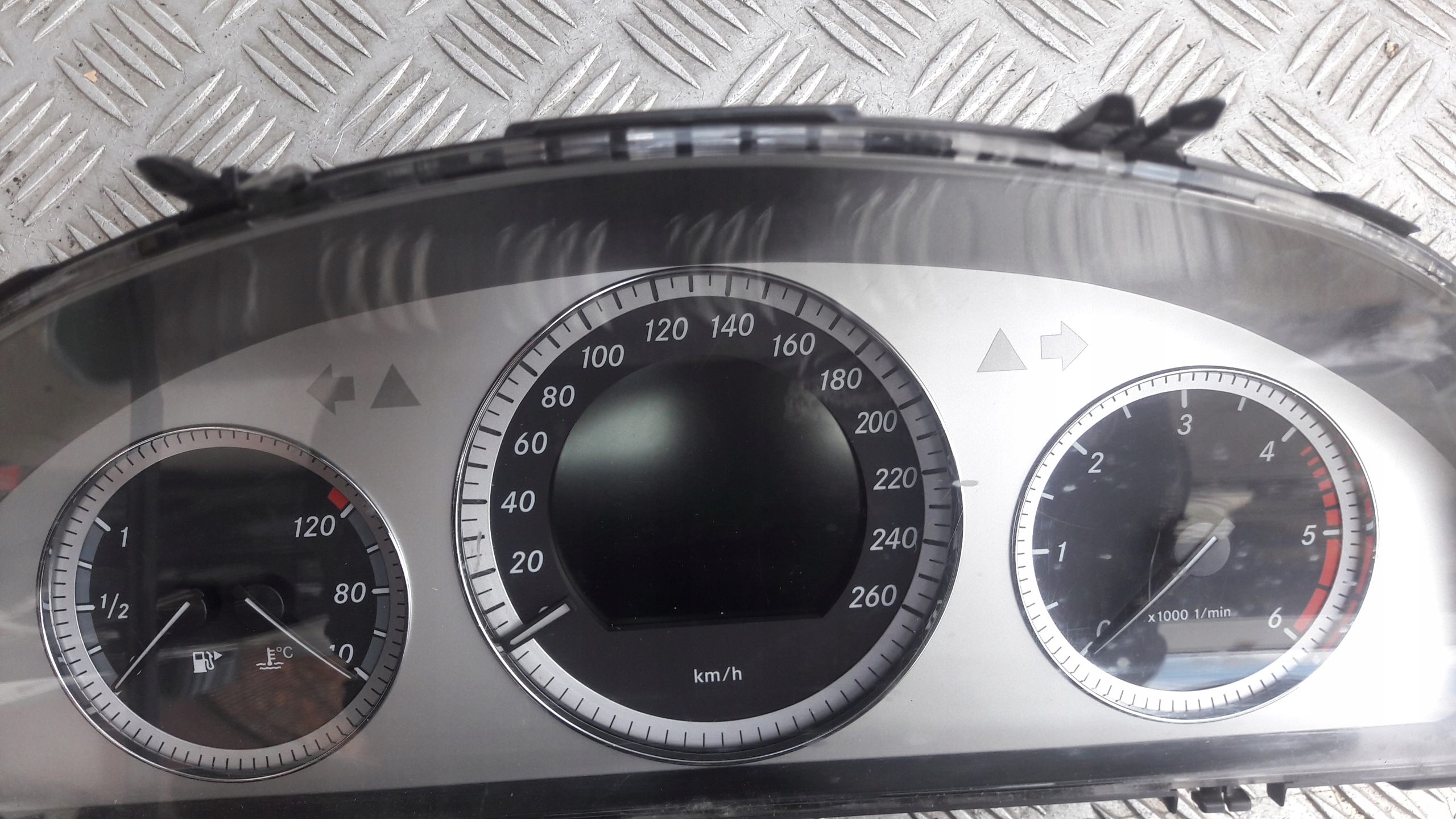 MERCEDES W204 dials clock 2.2 3.0 CDI A2044400311