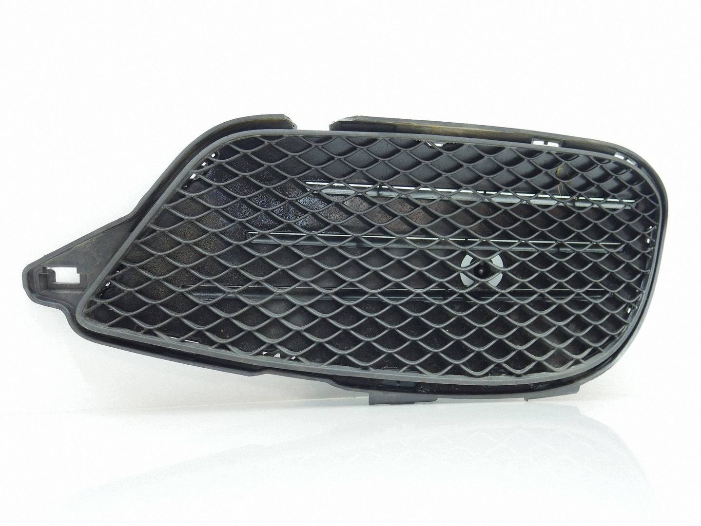 grid of a bumper right front front MERCEDES E W207 COUPE A2078852523