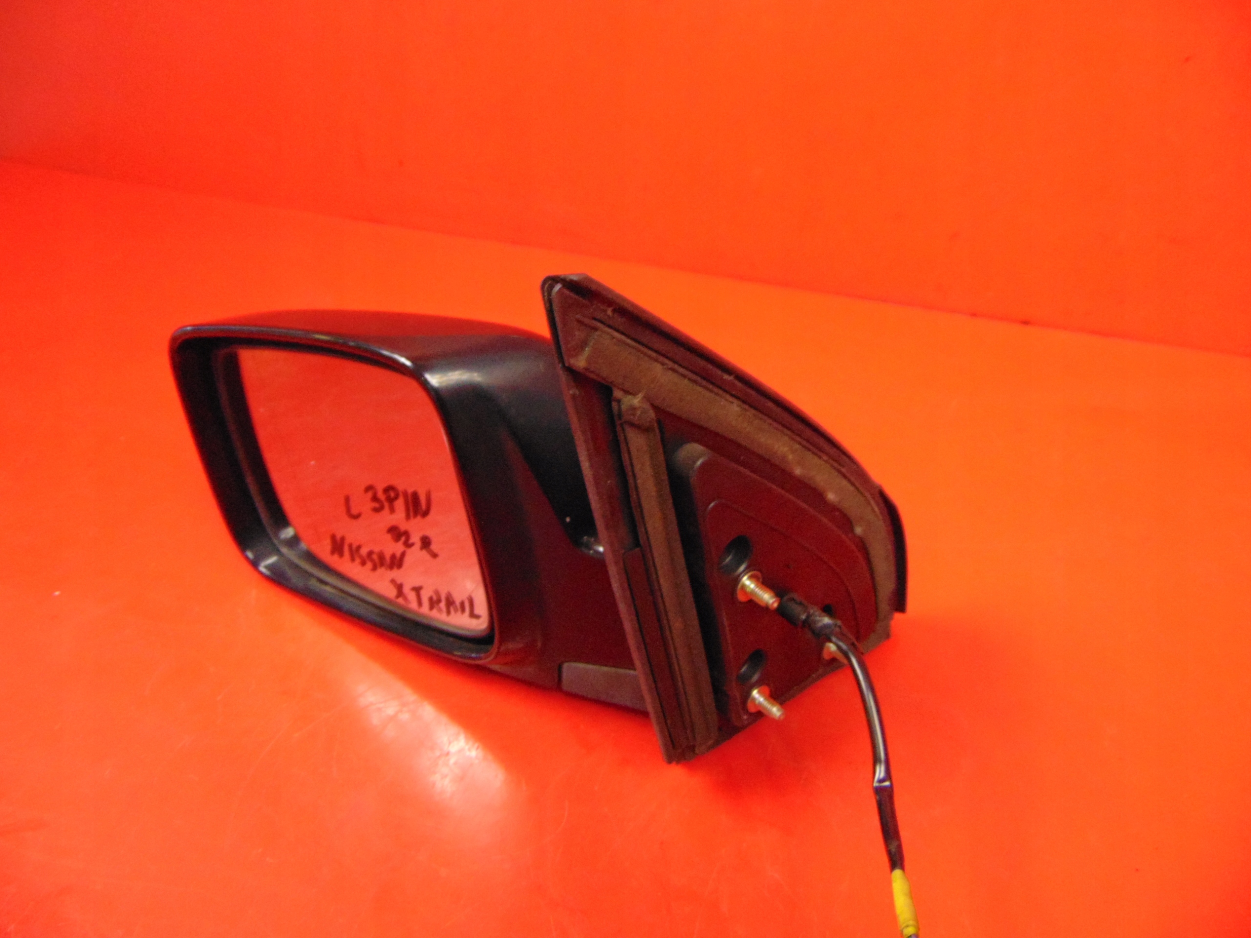 NISSAN X-TRAIL T30 mirror left 3 PIN EU KH3