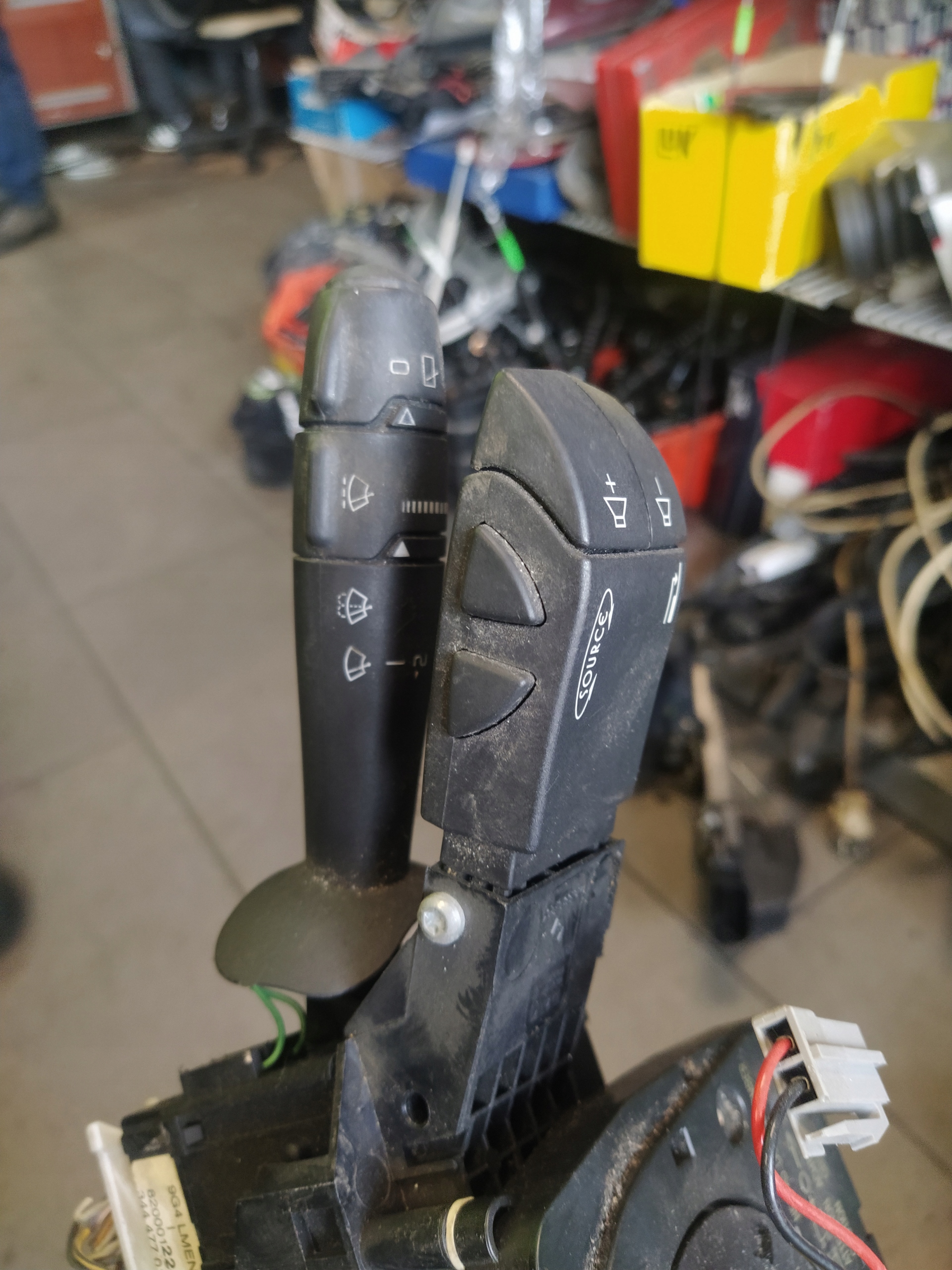 переключатель подрулевой renault LAGUNA II 8200260781 8200012245