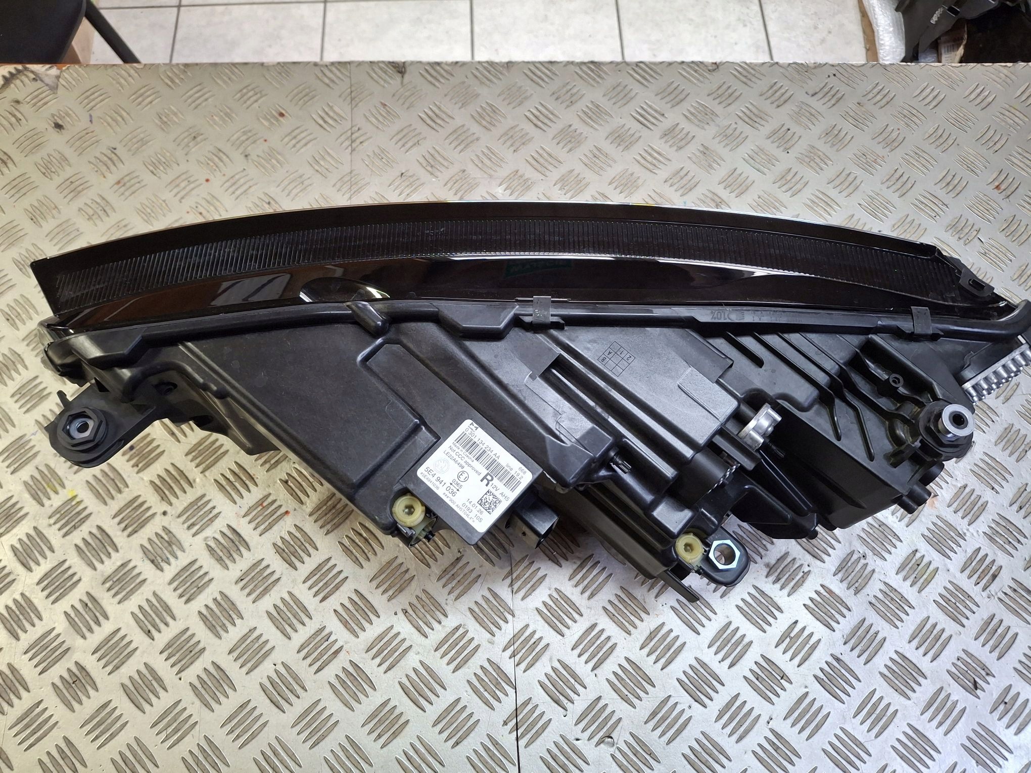 light right front FULL LED CRYSTAL SKODA OCTAVIA IV LIFT 2024R->