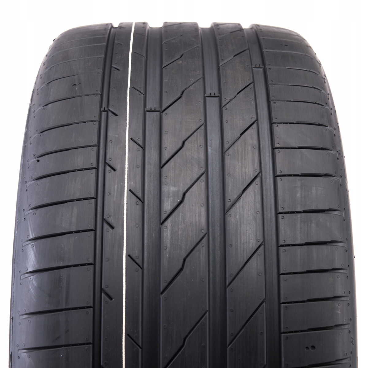 1x Pneumatika 235/45R20 Hankook Ventus evo Suv K137A