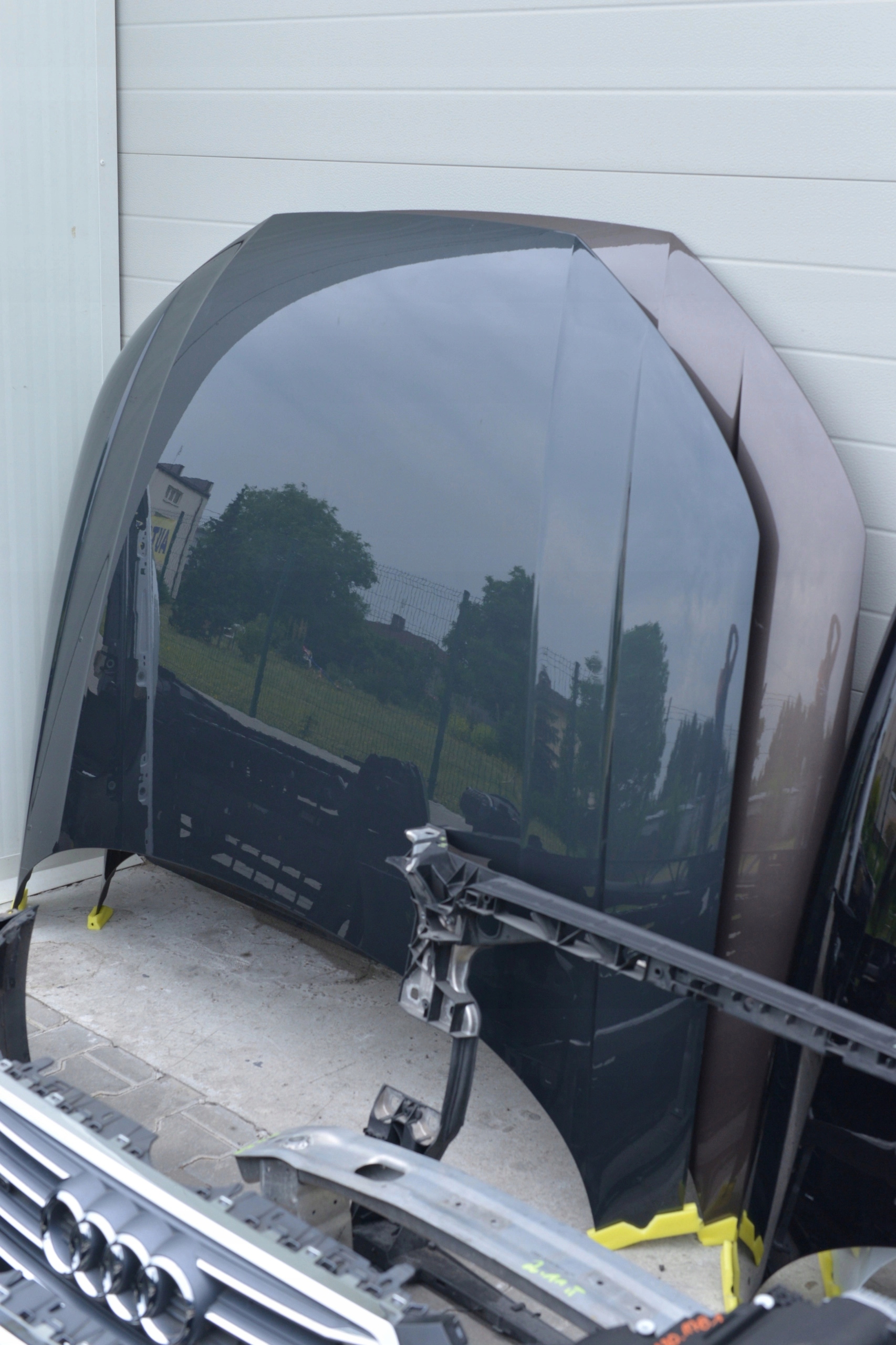 AUDI A4 B9 8W 2016-2024 MASKA POKRYWA SILNIKA 8W0823029A