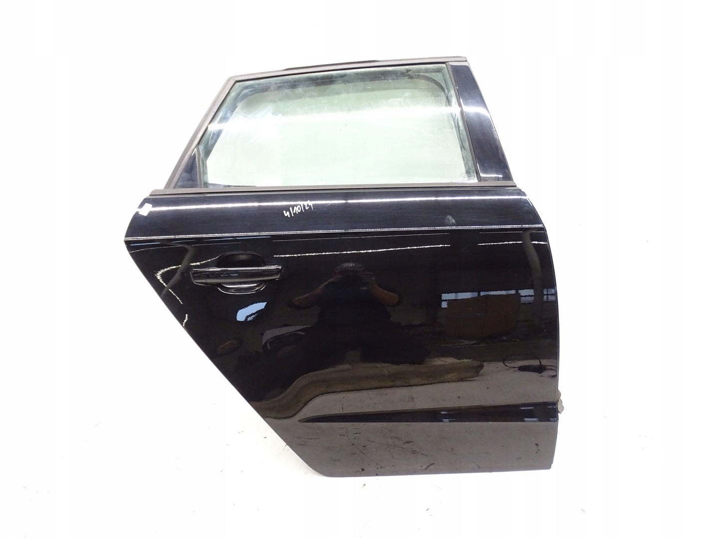door right rear part right rear. AUDI A3 S3 8V SB 5D LY9B