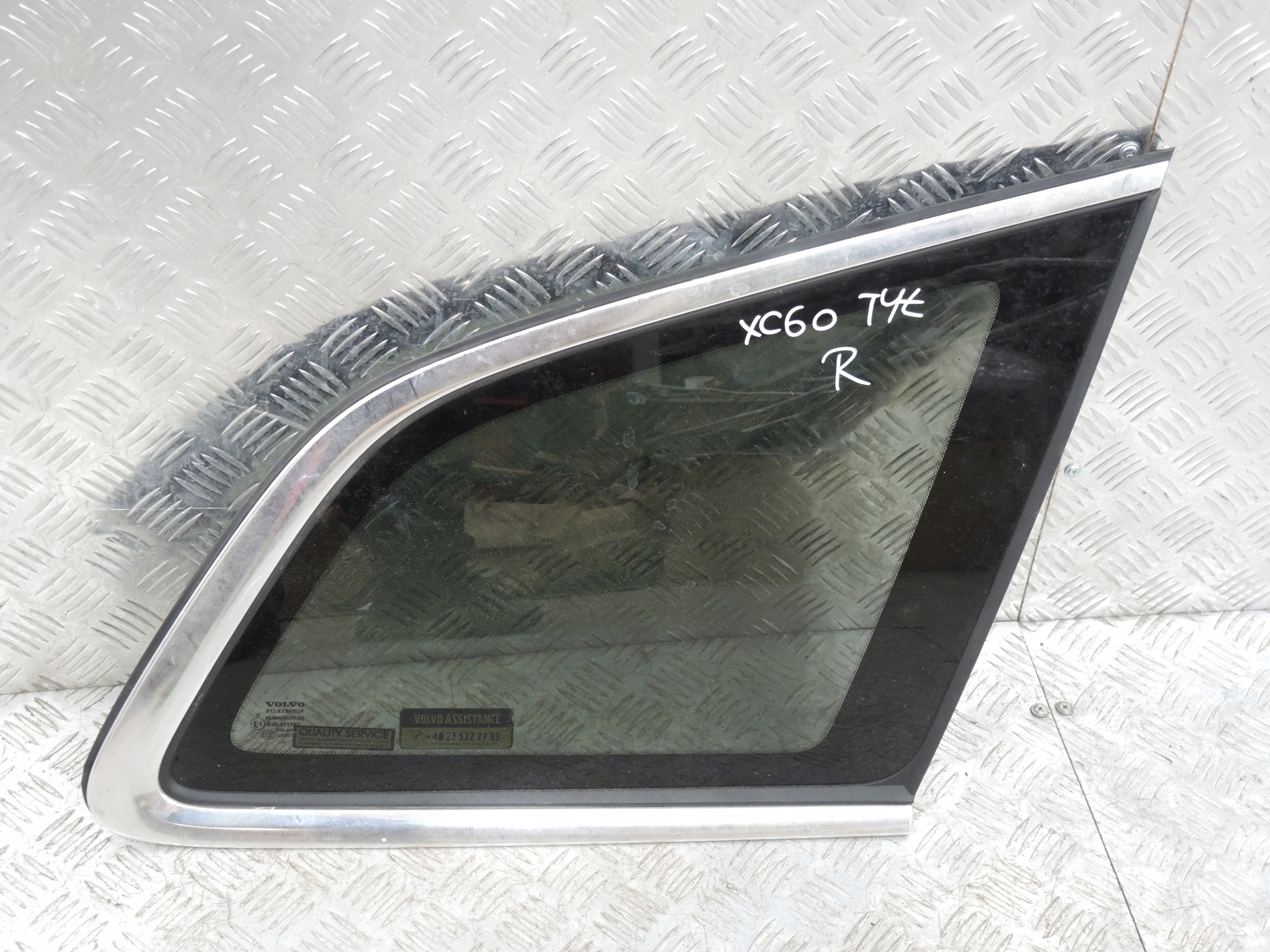 VOLVO XC60 II SZYBA KAROSERYJNA PRAWY TYŁ 17 ROK