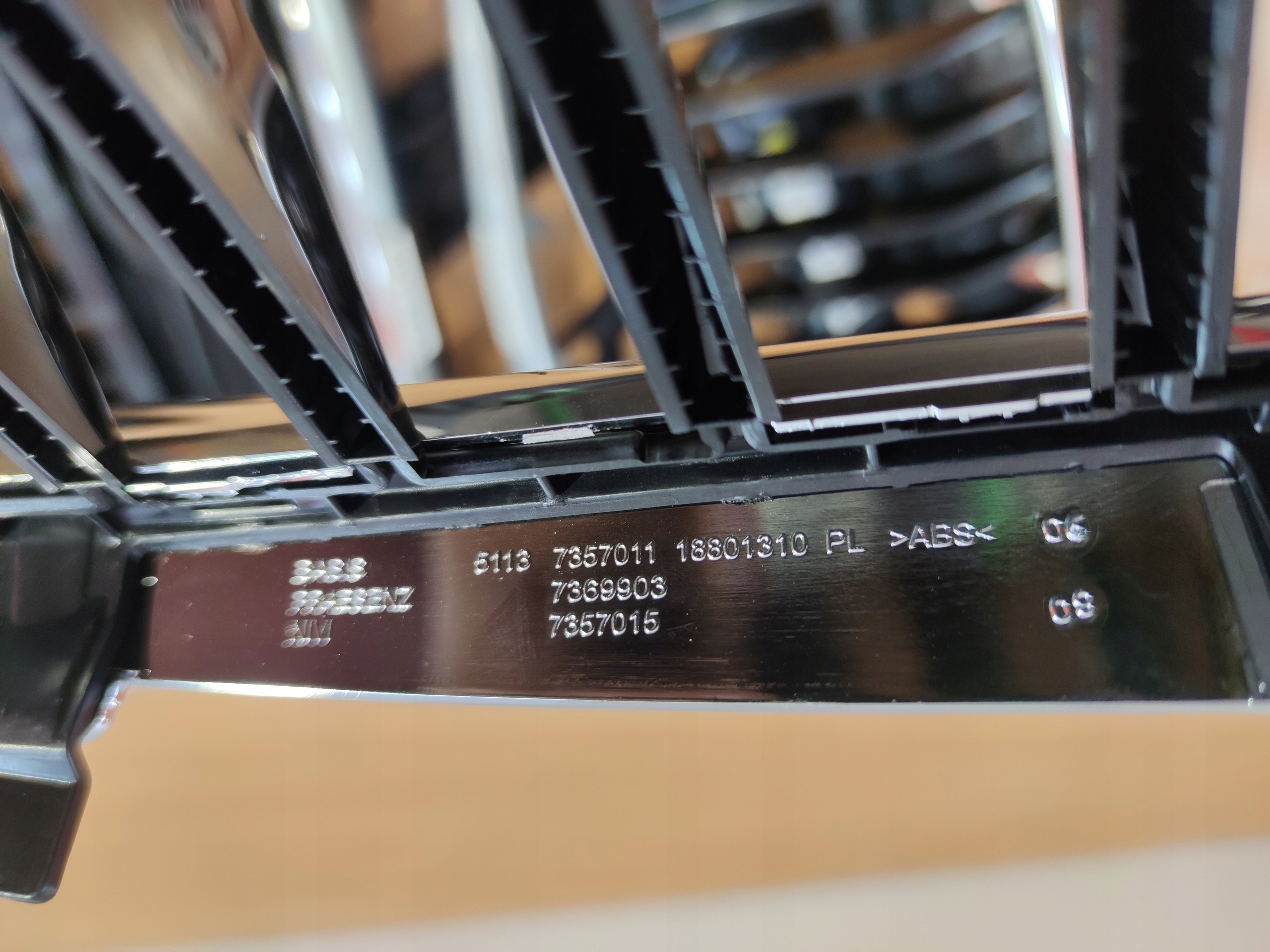 BMW 7 G11 G12 left kidney grille grid below KAMERE IDEALNA