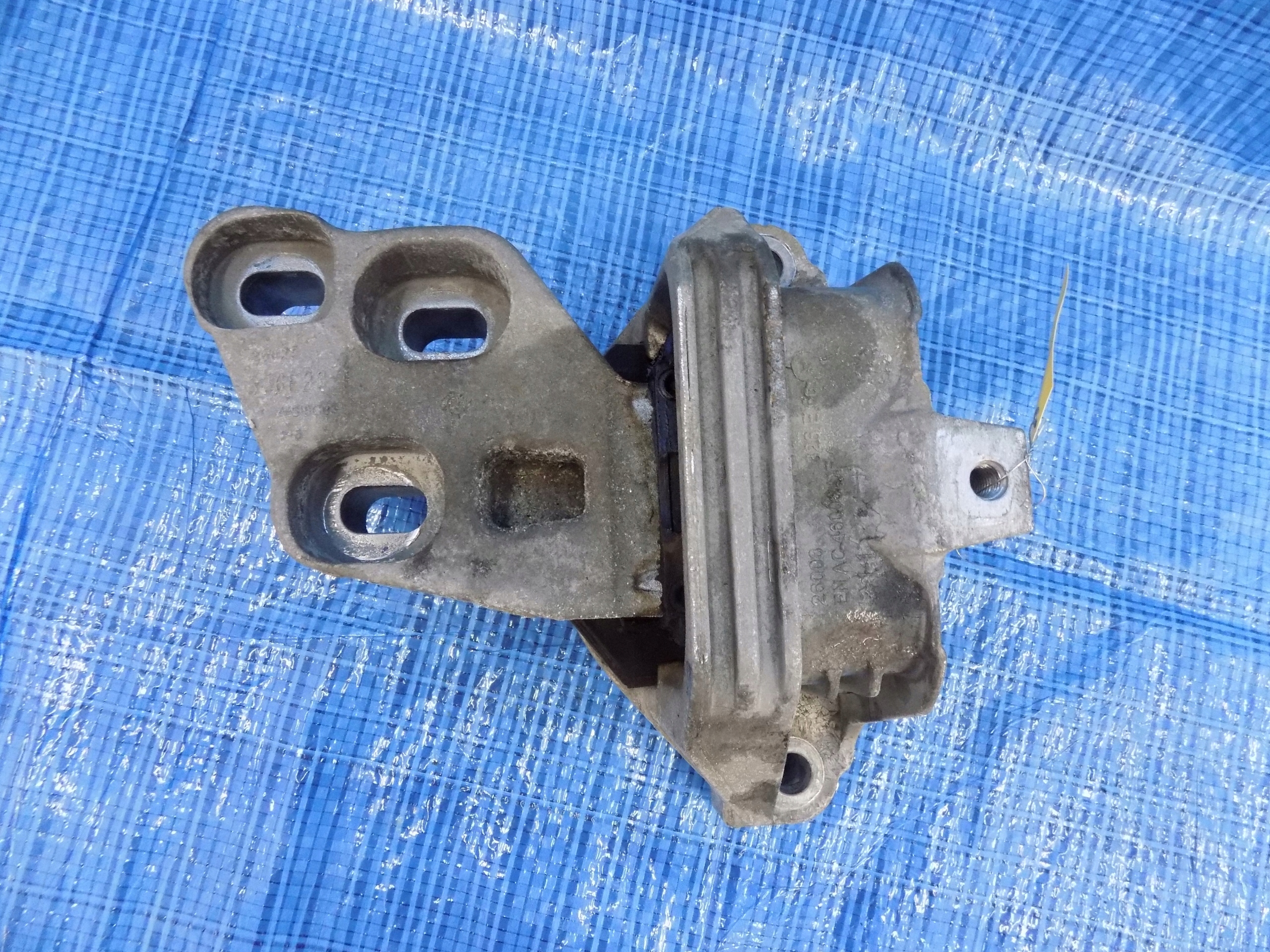 engine mount MERCEDES W176 2,2 CDI 15R