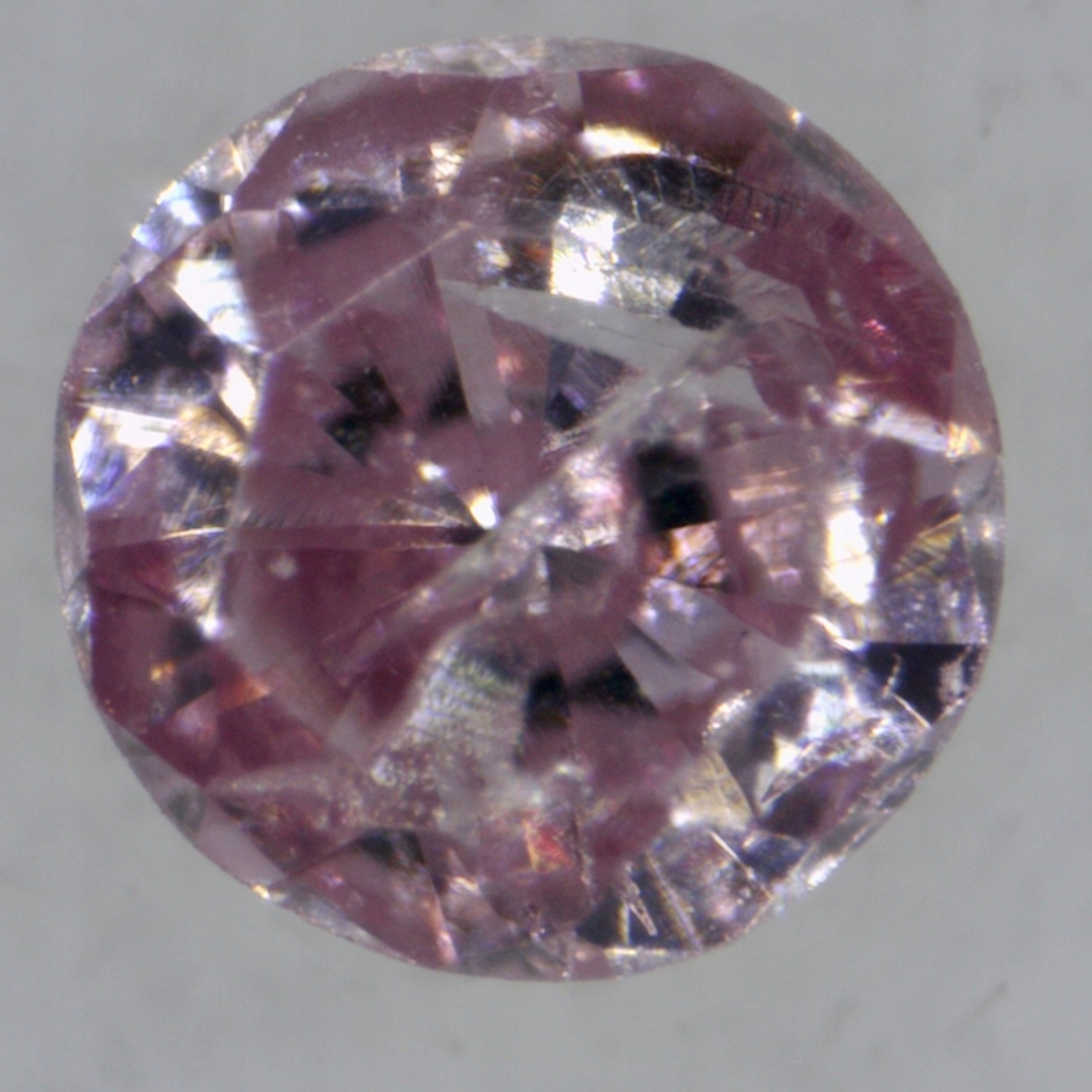 Přírodní diamant 0.01 ct Růžový I2 Briliant certifikát Wbd