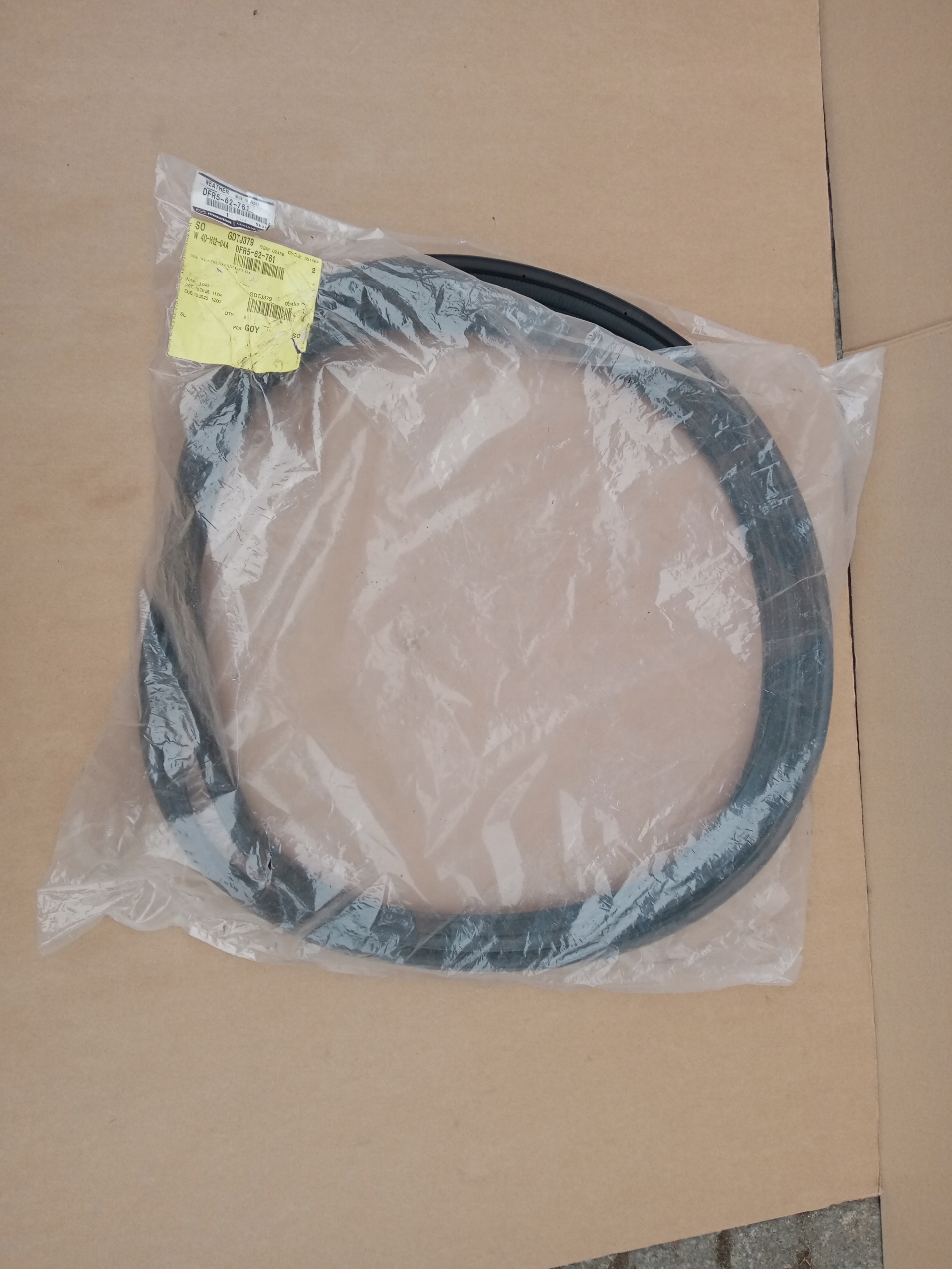 MAZDA CX30 USZCZELKA KLAPY BAGAŻNIKA DFR5-62-761