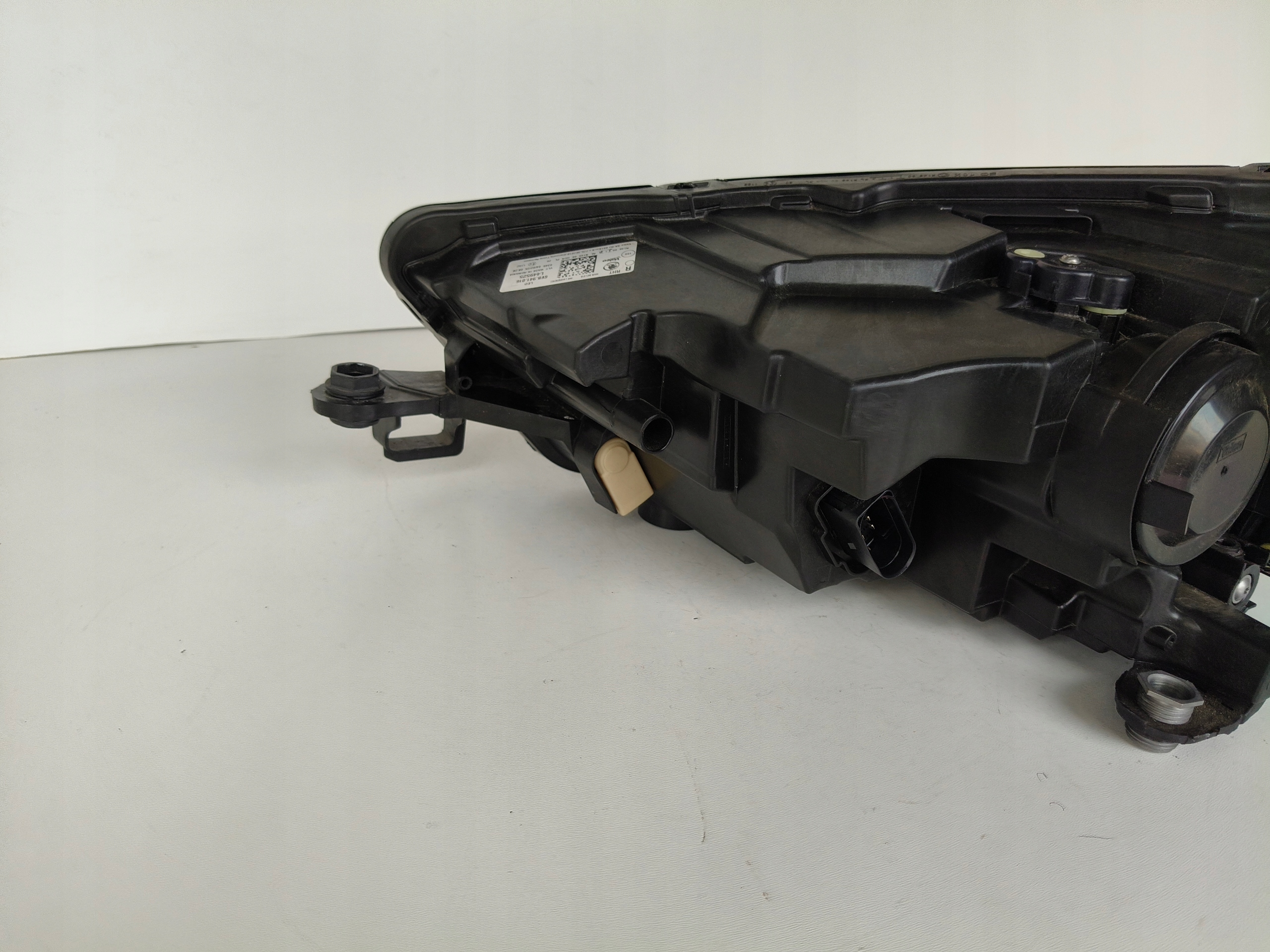 light right REFLEKTOR SKODA FABIA 4 IV 6VA 20- FULL LED