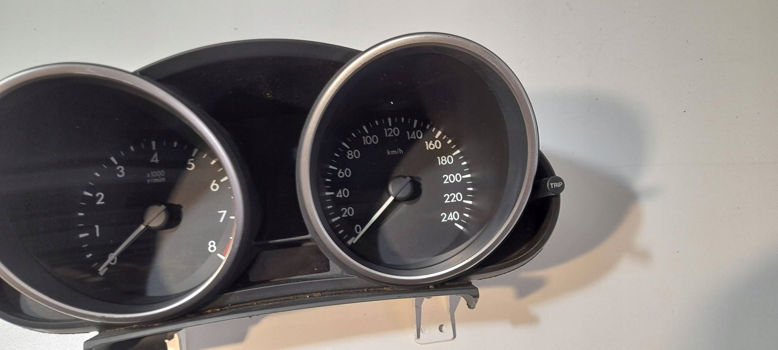 Mazda 5 2,0B 2011- dials / Predkosciomierz BBM655430 (ZG14)
