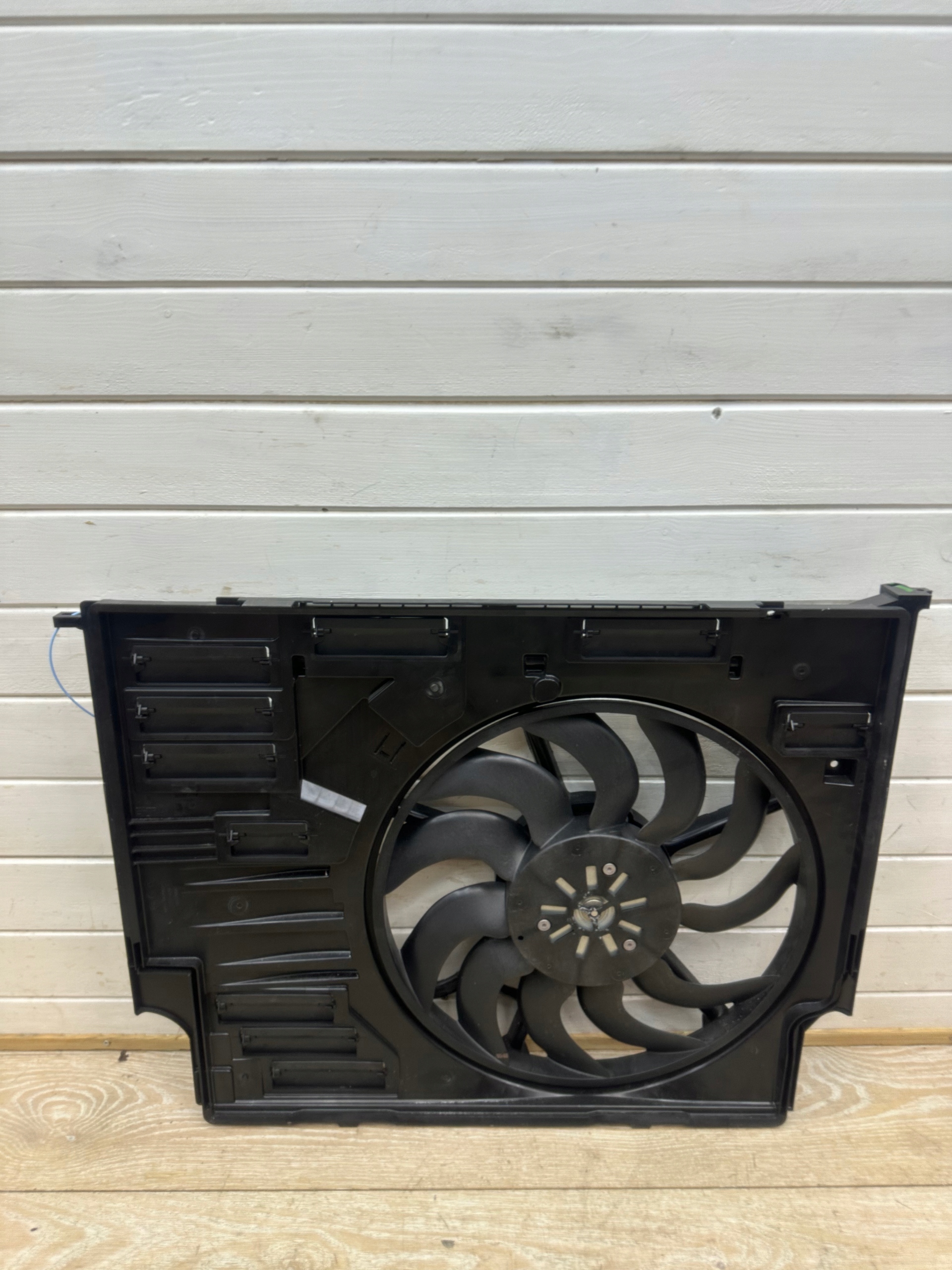 BMW Group BMW 2 U06 obal ventylátora ventilátor chladiče 5A512C8