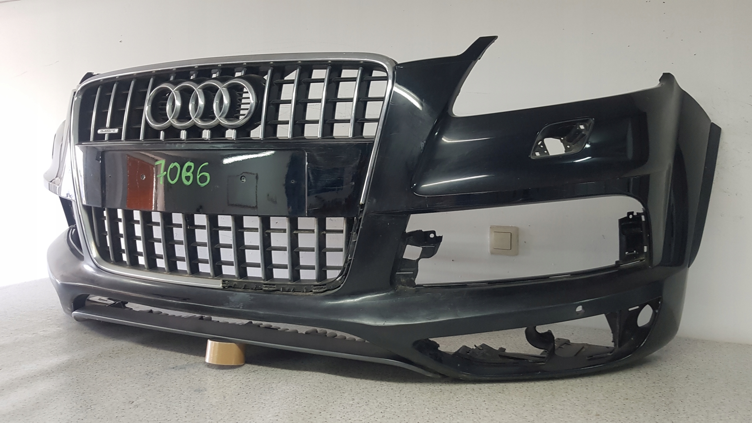AUDI Q7 4LO S-LINE bumper front 7086