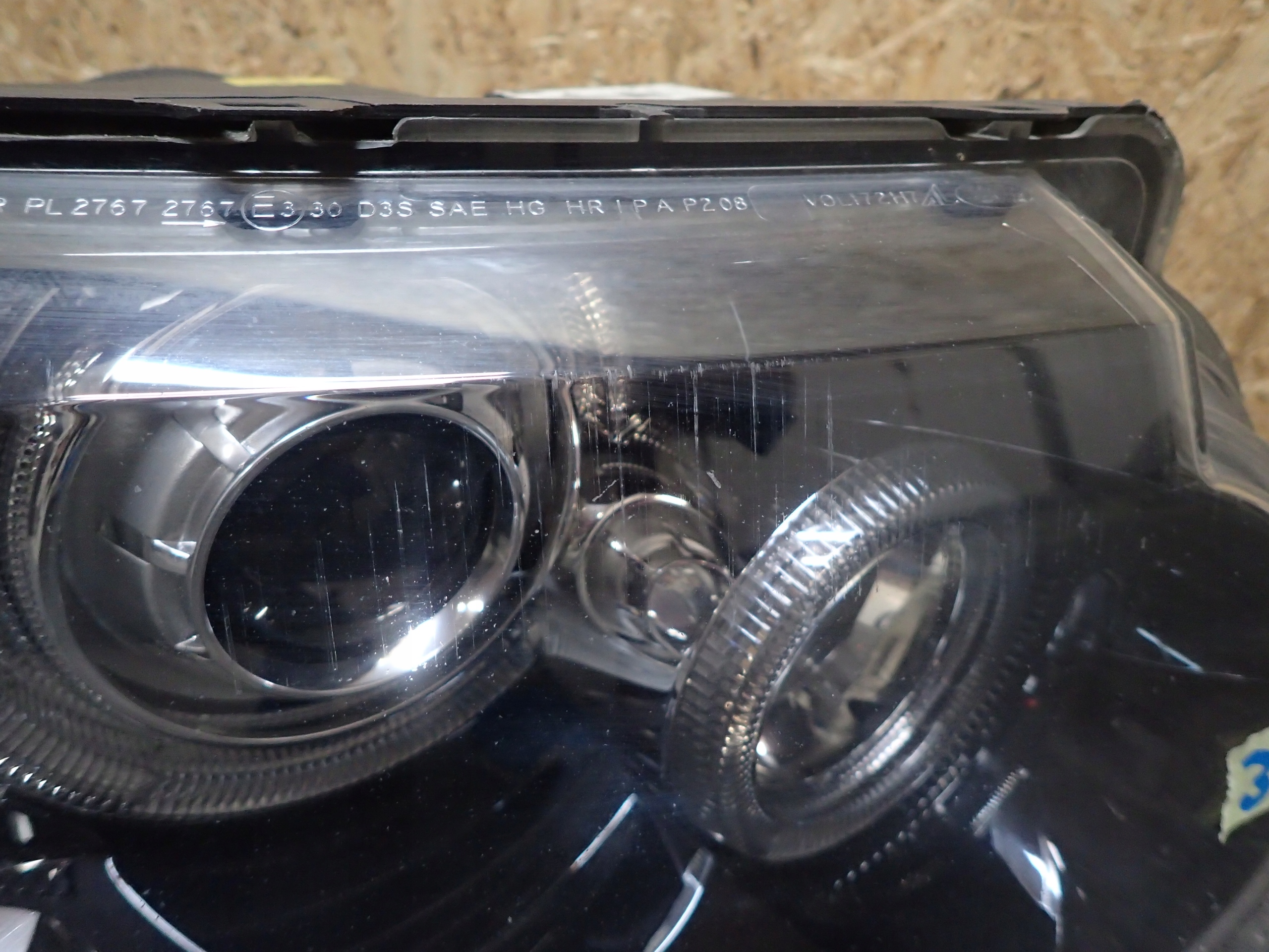 LAMPA PRAWA RANGE ROVER VOUGE LIFT 09-12 BI XENON Strona zabudowy prawa