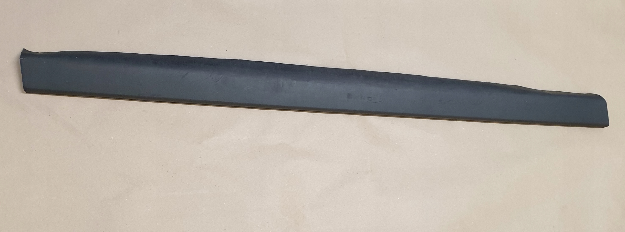 moulding door left front VW PASSAT B5 3B OE