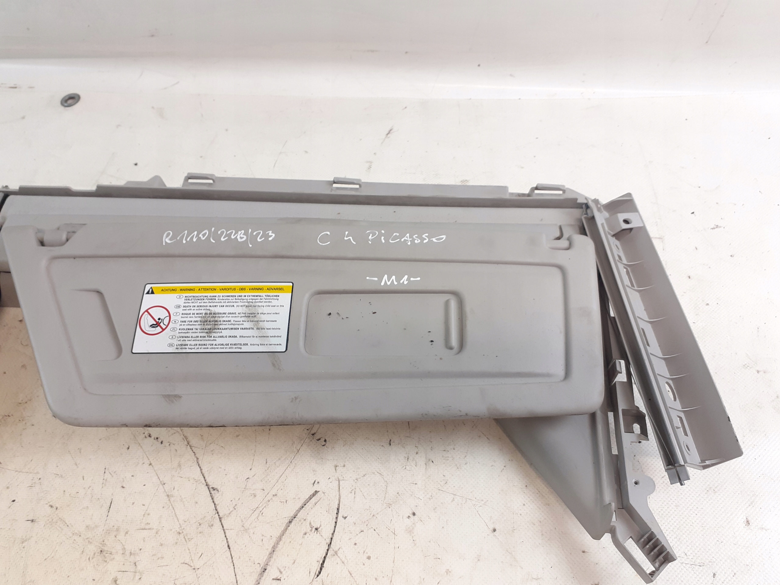 CITROEN C4 PICASSO Blende Abdeckung PRZECIWSLONECZNA