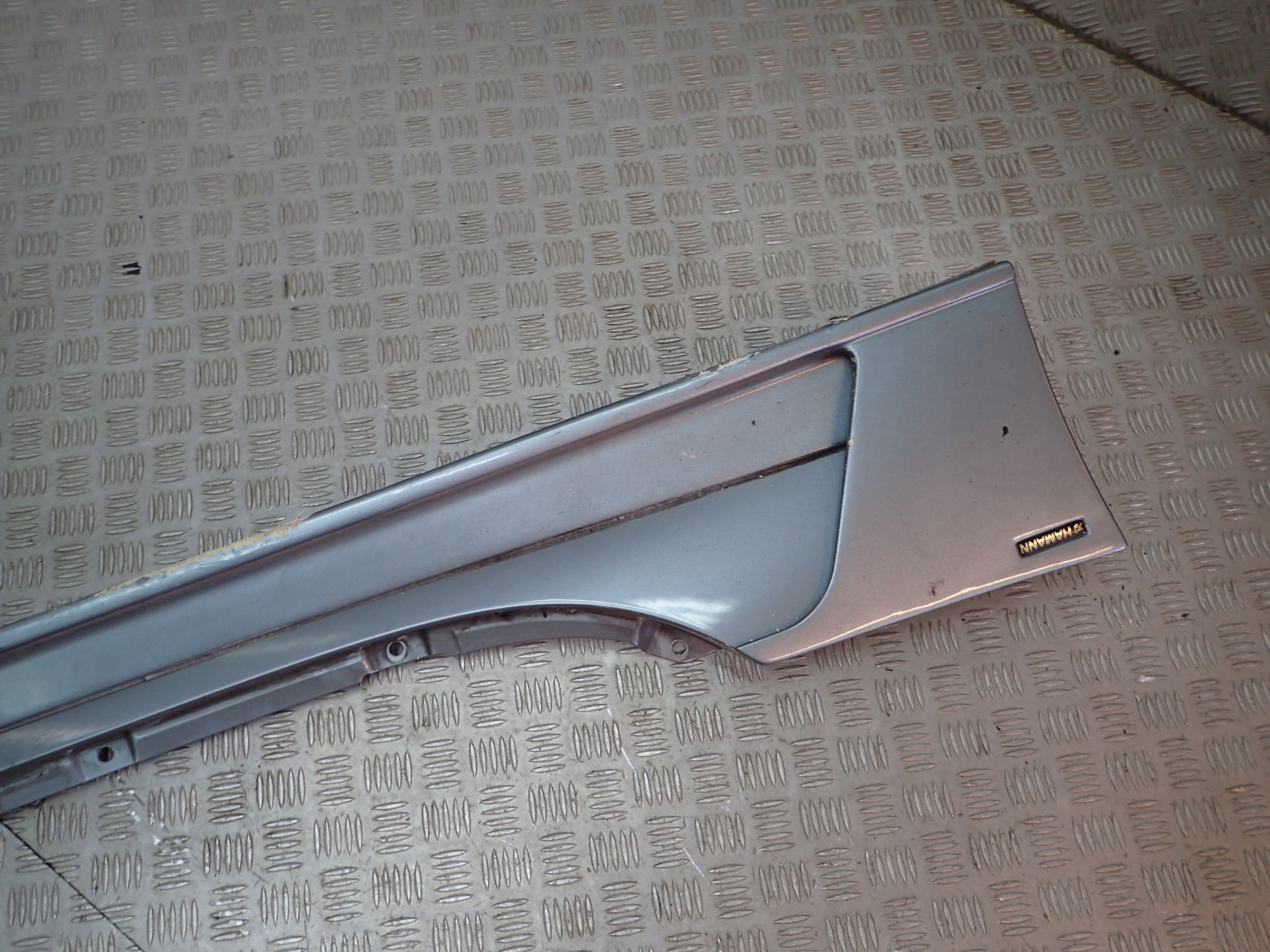 FERRARI 612 F137 LISTWA PROGOWA PRAWA R HAMANN Numer katalogowy części 612