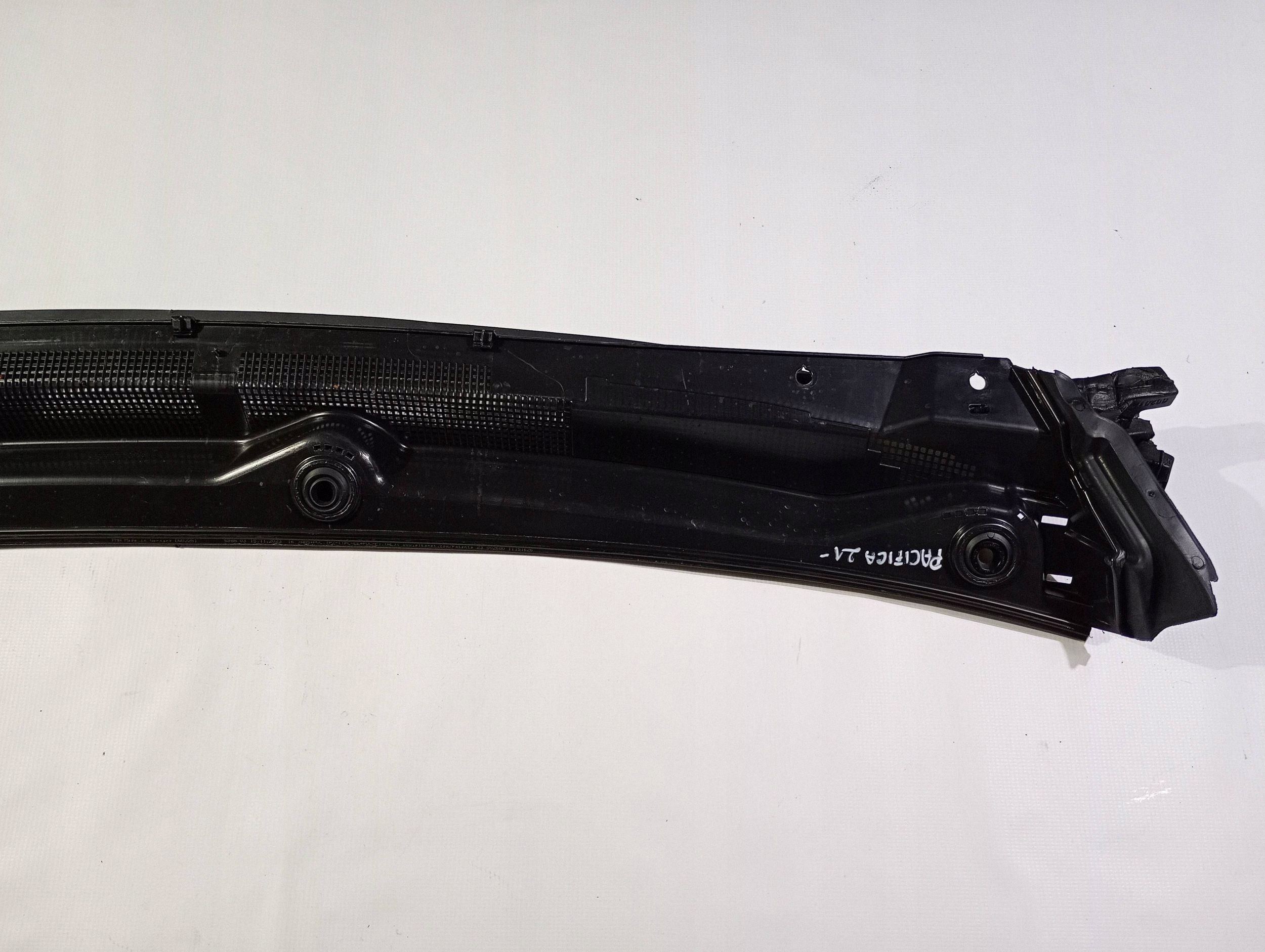 torpedo front front upper tension belt cover Chrysler Pacifica 2021