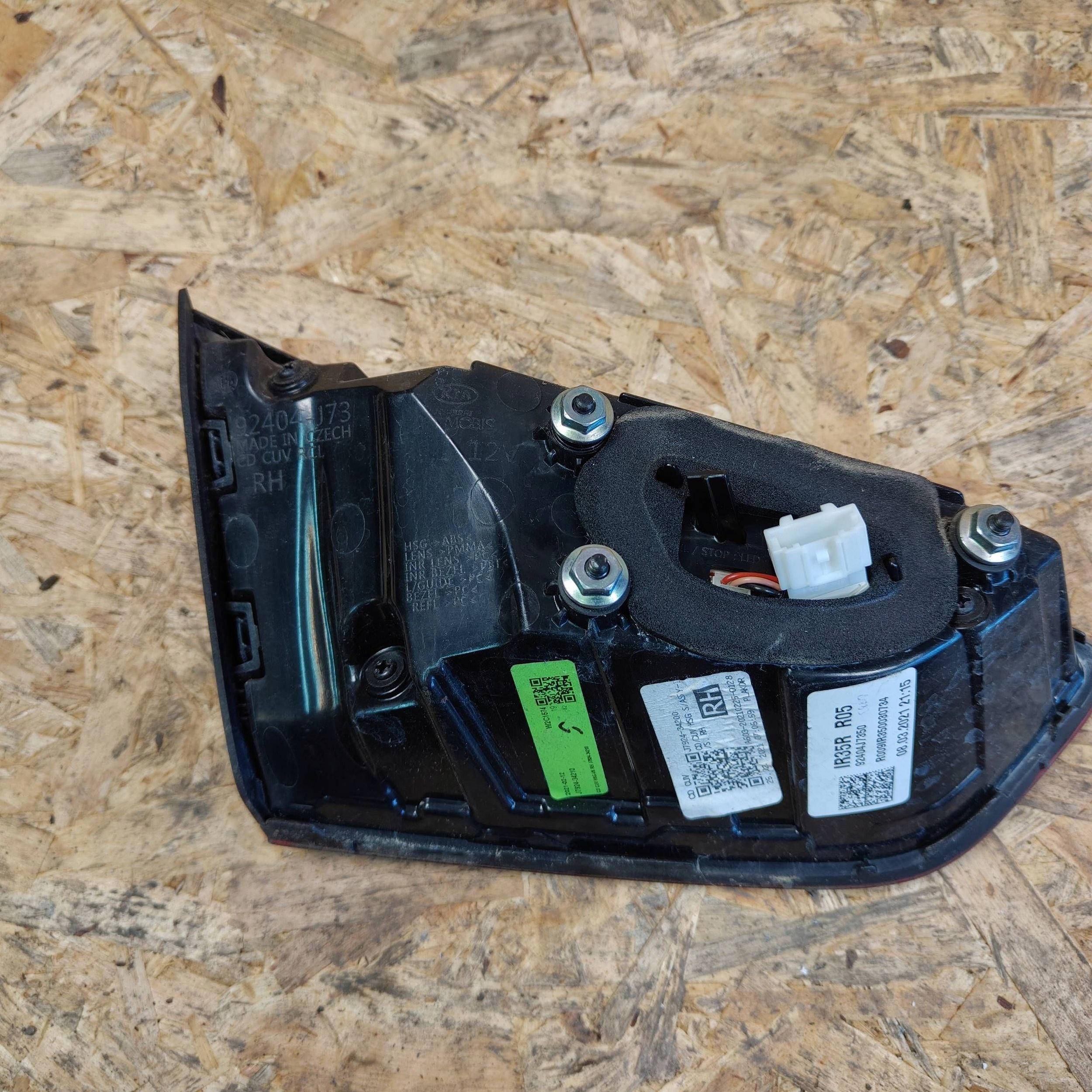 light rear w klapie rear part side right KIA Xceed 92404J7350
