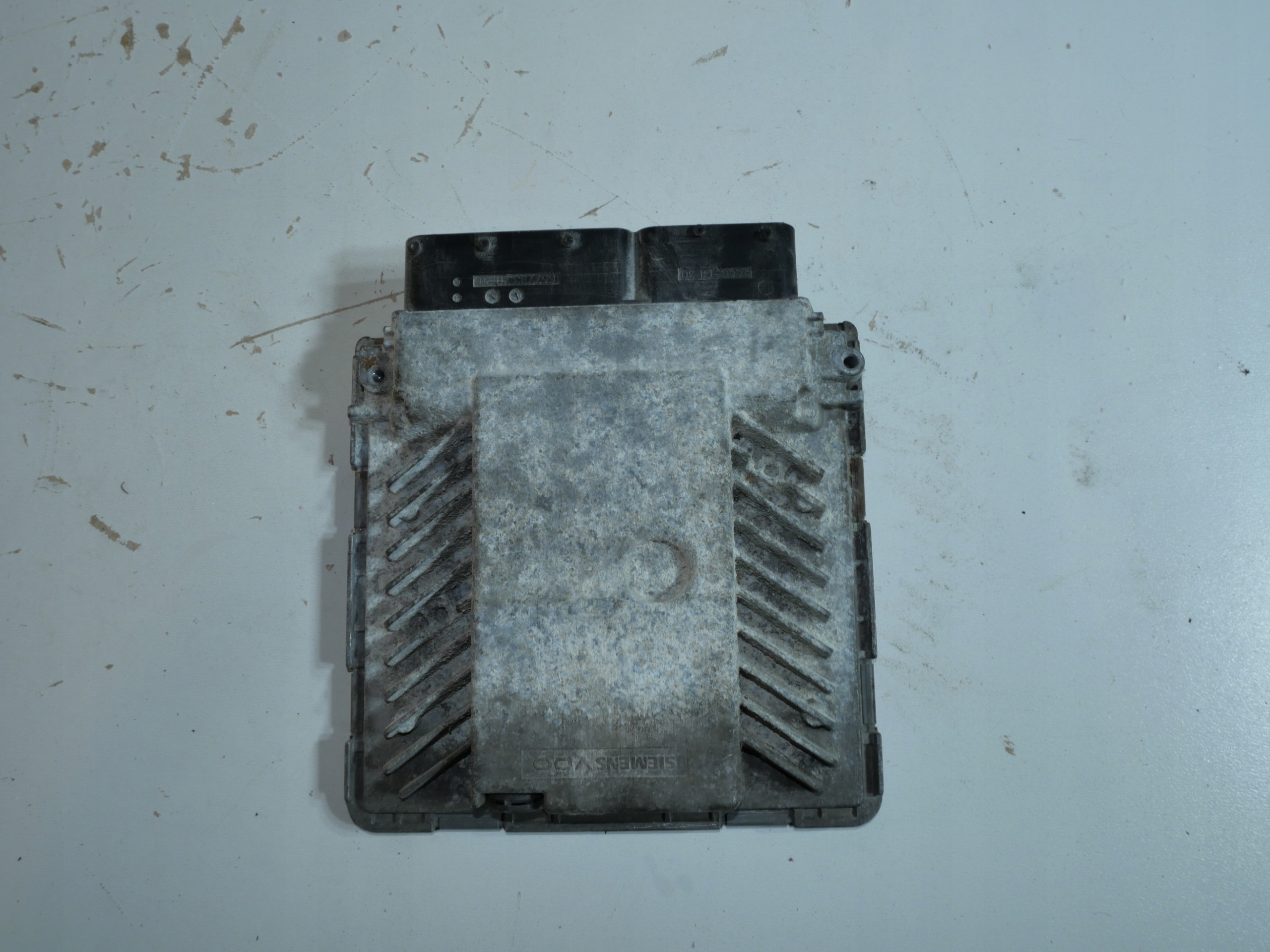 computer VW PASSAT 2.0 TDI 03G906018EM