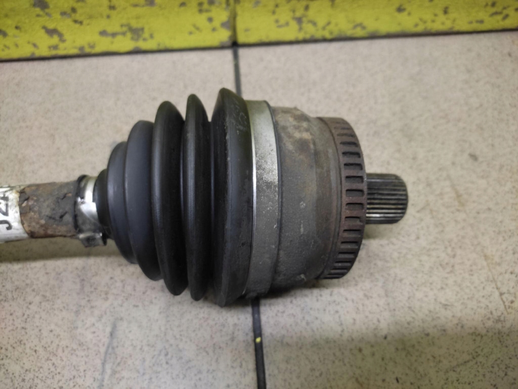 AUDI A4 B5 1.8 T semi-axis right front 8D0407272AP