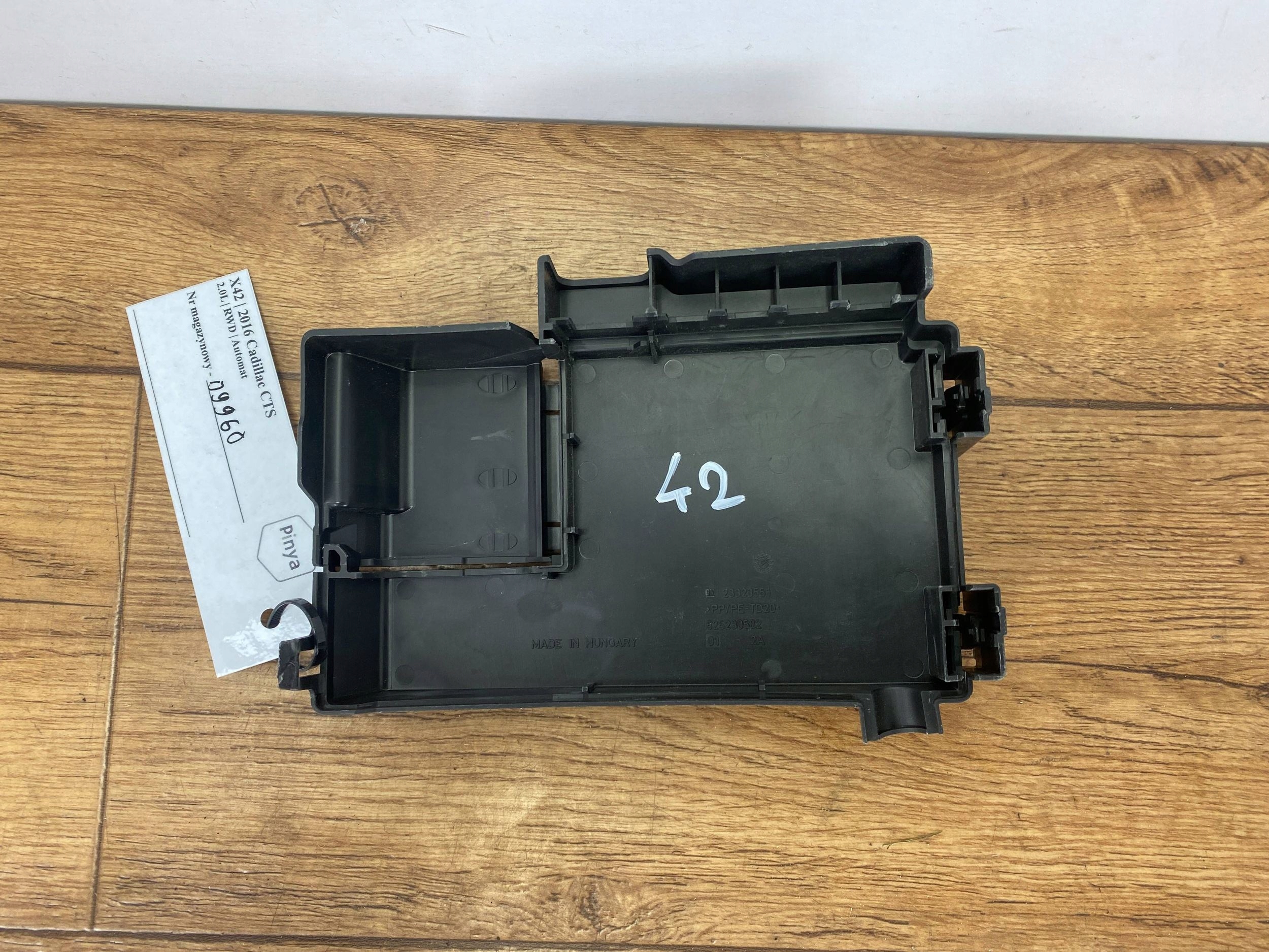 Abdeckung der Sicherungen Cadillac CTS III 2014+