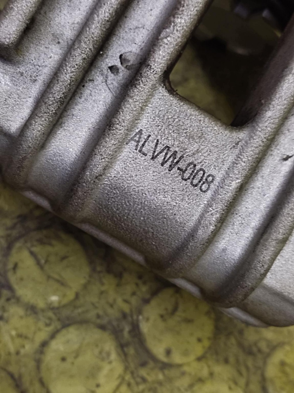 VW GOLF V caliper brake left rear part