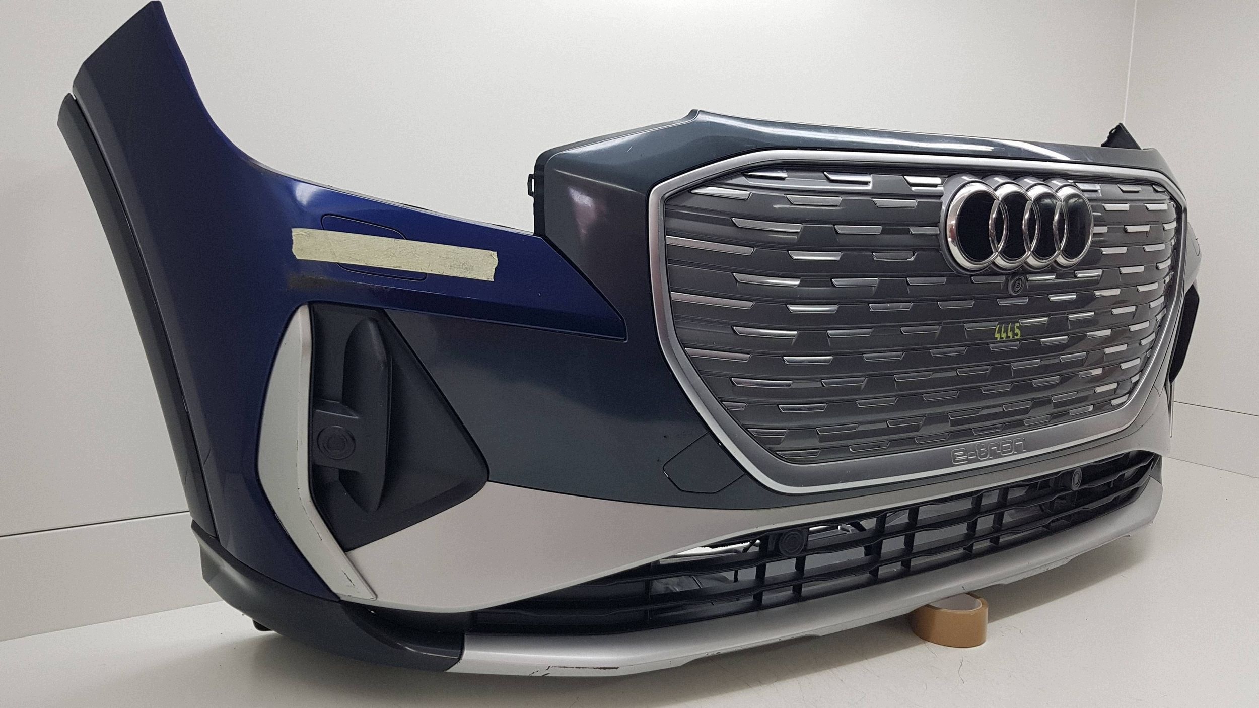 AUDI Q4 E-TRON s-line 2021 - + KAMERA bumper front 89A.807.725.A
